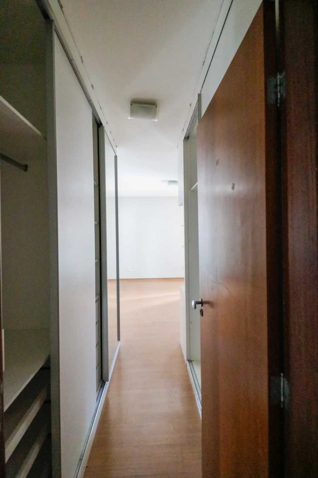 Apartamento à venda com 4 quartos, 157m² - Foto 12