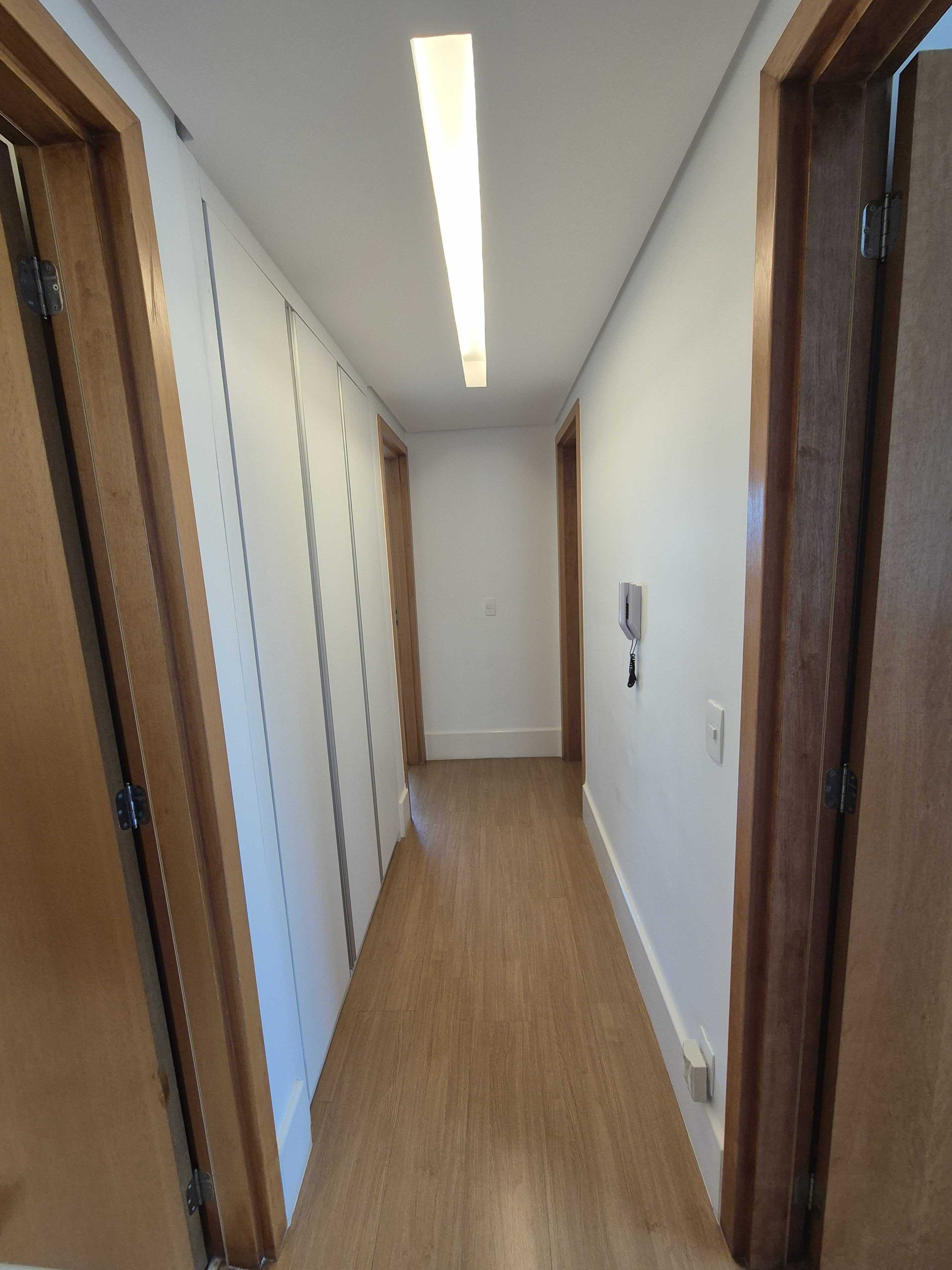 Apartamento para alugar com 4 quartos, 191m² - Foto 11