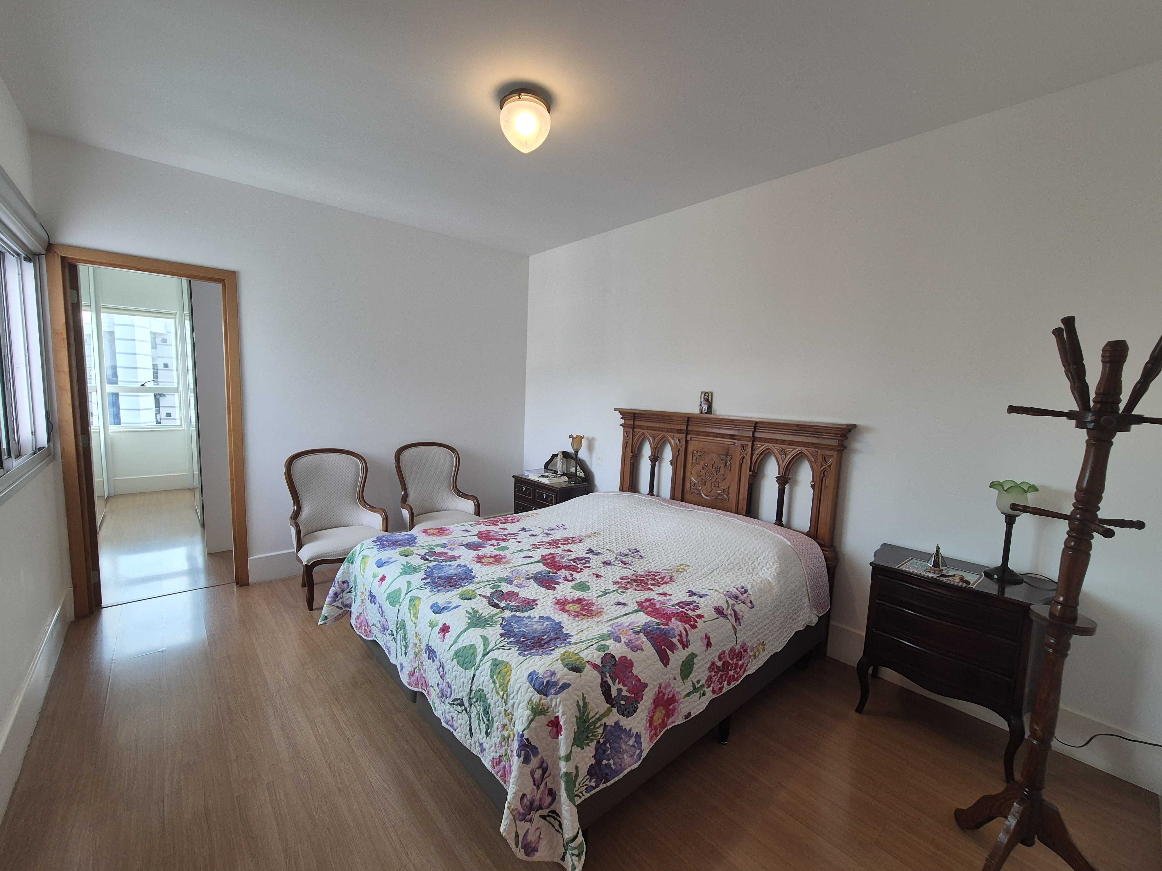 Apartamento para alugar com 4 quartos, 191m² - Foto 12