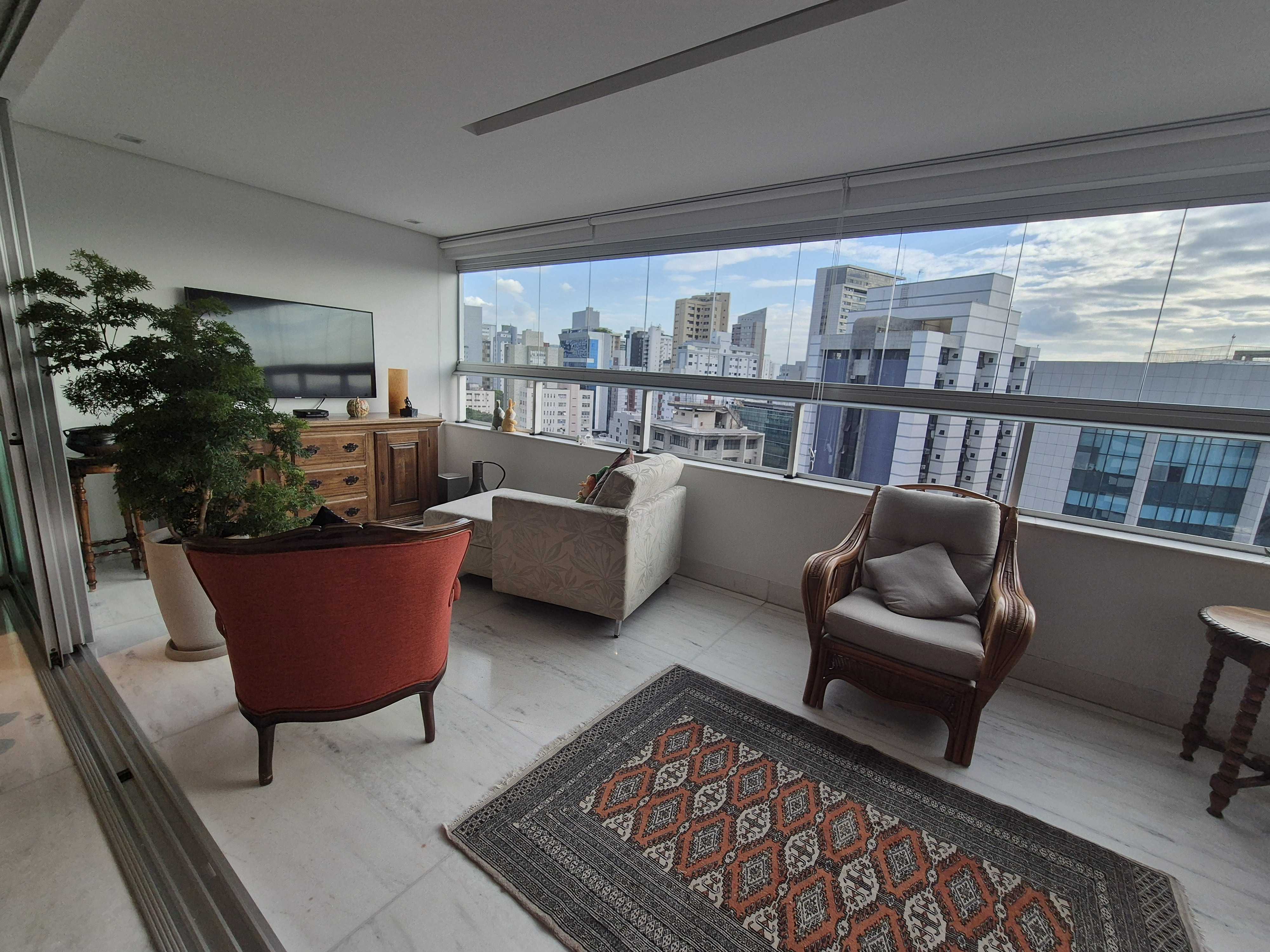 Apartamento para alugar com 4 quartos, 191m² - Foto 6