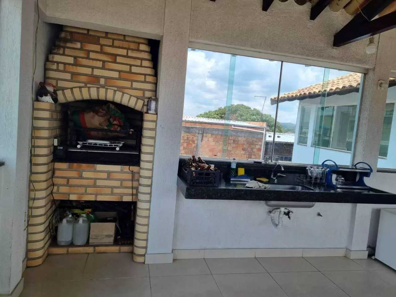 Casa à venda com 6 quartos, 286m² - Foto 4