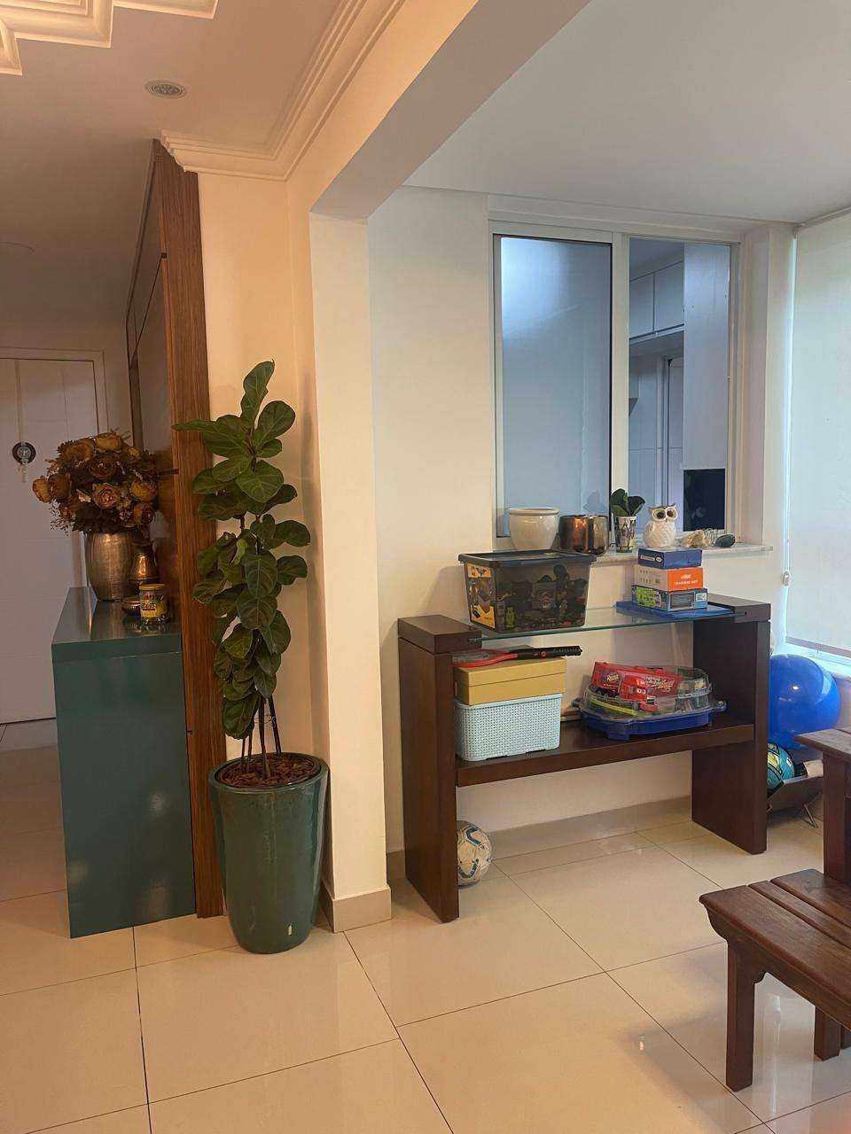 Apartamento à venda com 4 quartos, 102m² - Foto 2