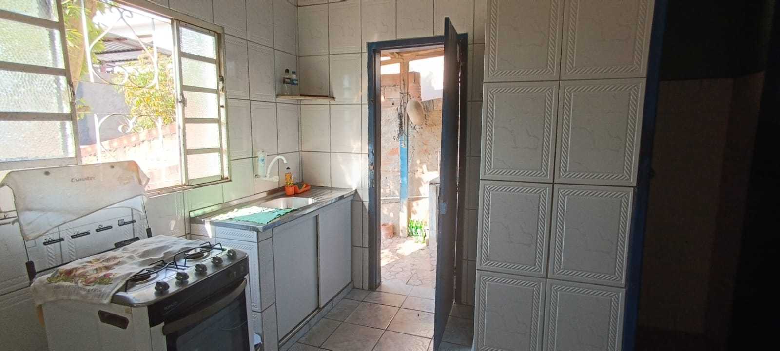 Casa à venda com 3 quartos, 360m² - Foto 8