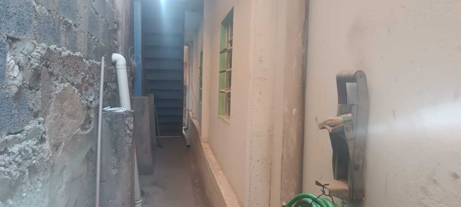 Casa à venda com 3 quartos, 360m² - Foto 25