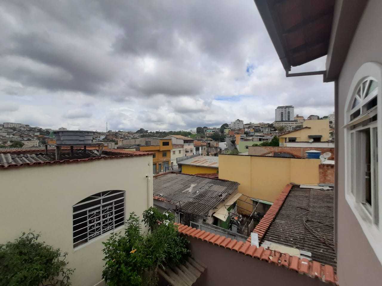 Casa à venda com 5 quartos, 260m² - Foto 10