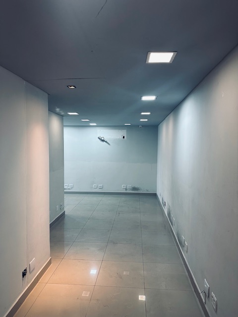 Conjunto Comercial-Sala para alugar com 1 quarto, 49m² - Foto 2