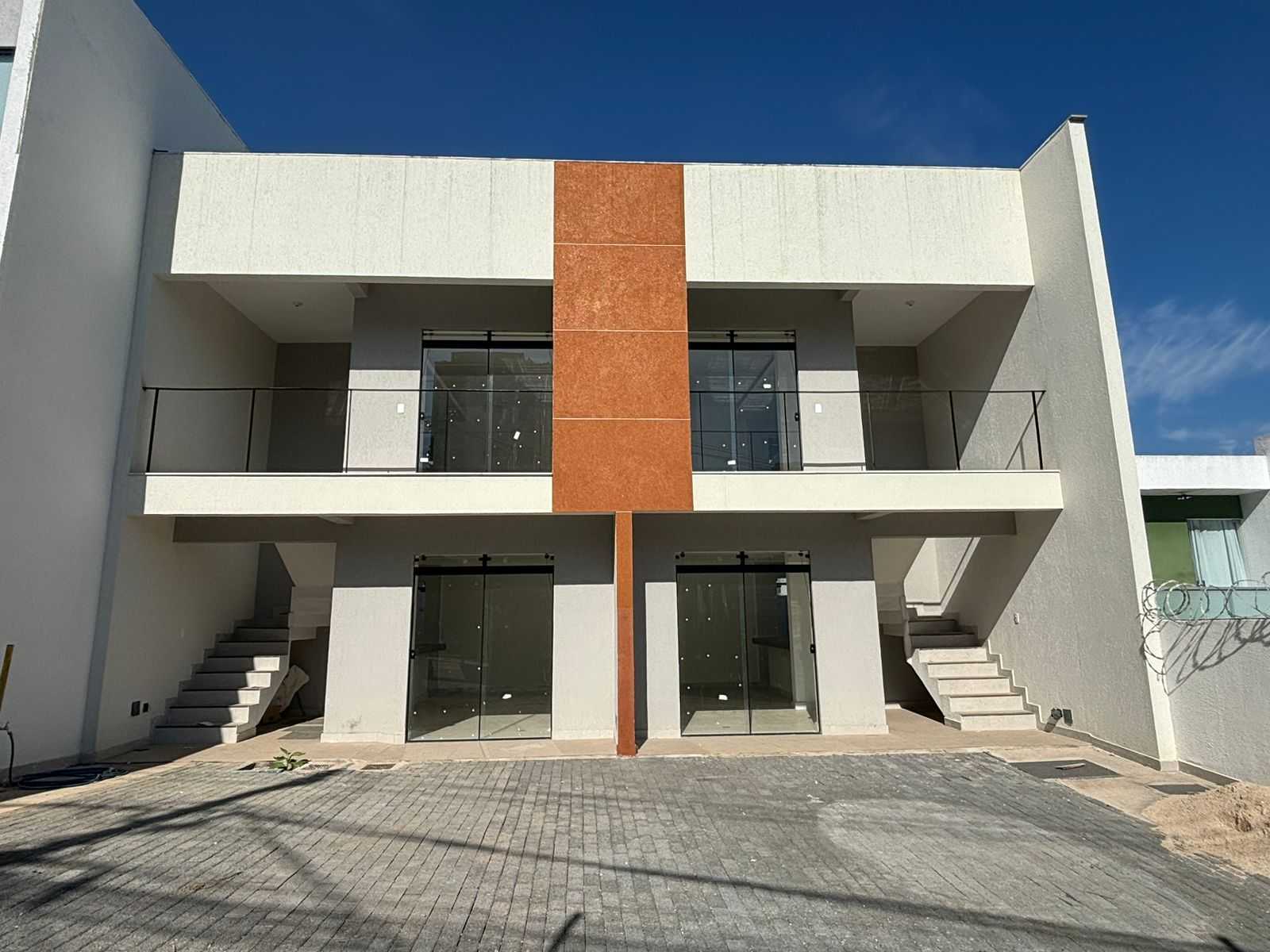 Casa à venda com 3 quartos, 105m² - Foto 1