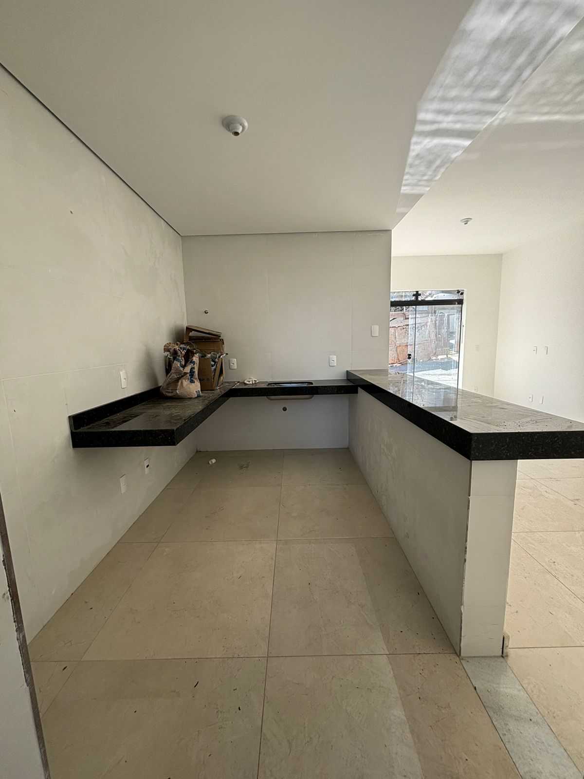 Casa à venda com 3 quartos, 105m² - Foto 3