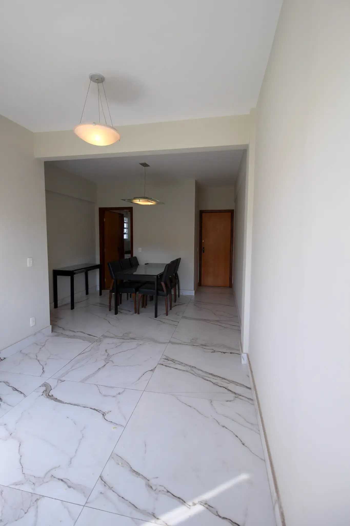 Apartamento à venda com 3 quartos, 75m² - Foto 3