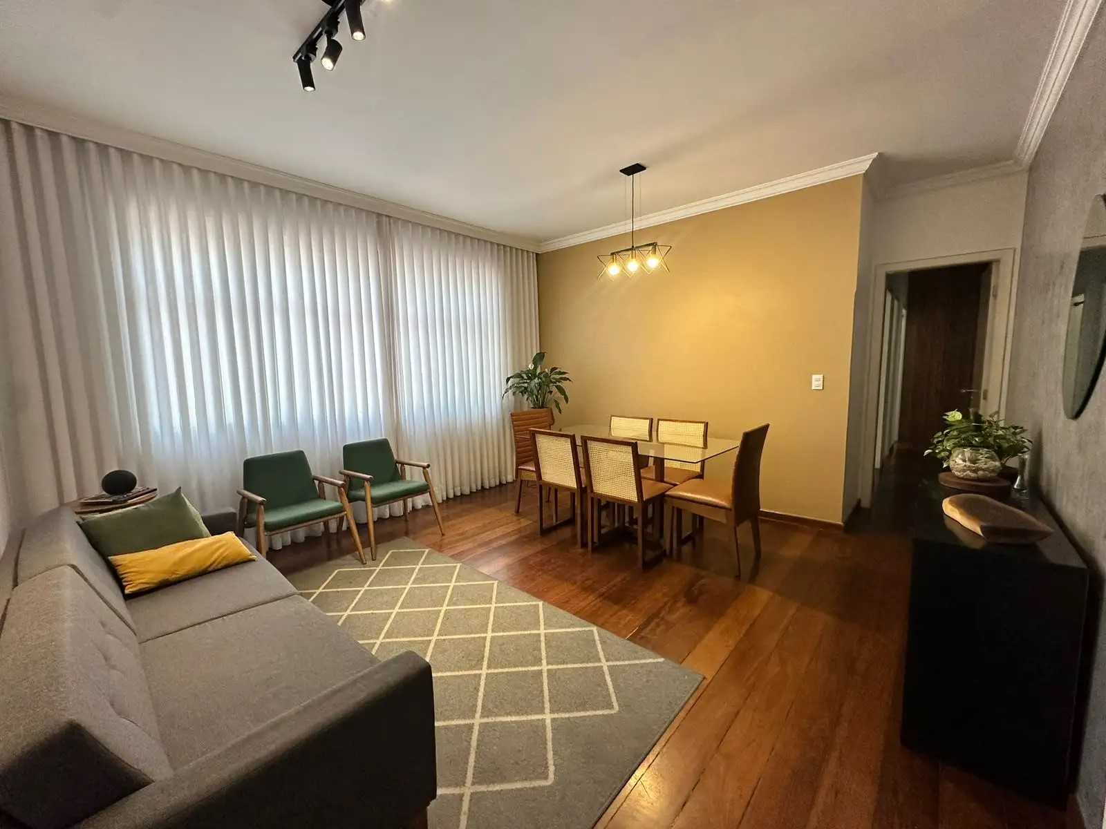 Apartamento à venda com 3 quartos, 100m² - Foto 1