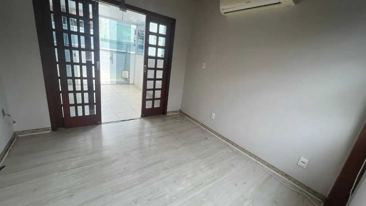 Apartamento à venda com 4 quartos, 145m² - Foto 1