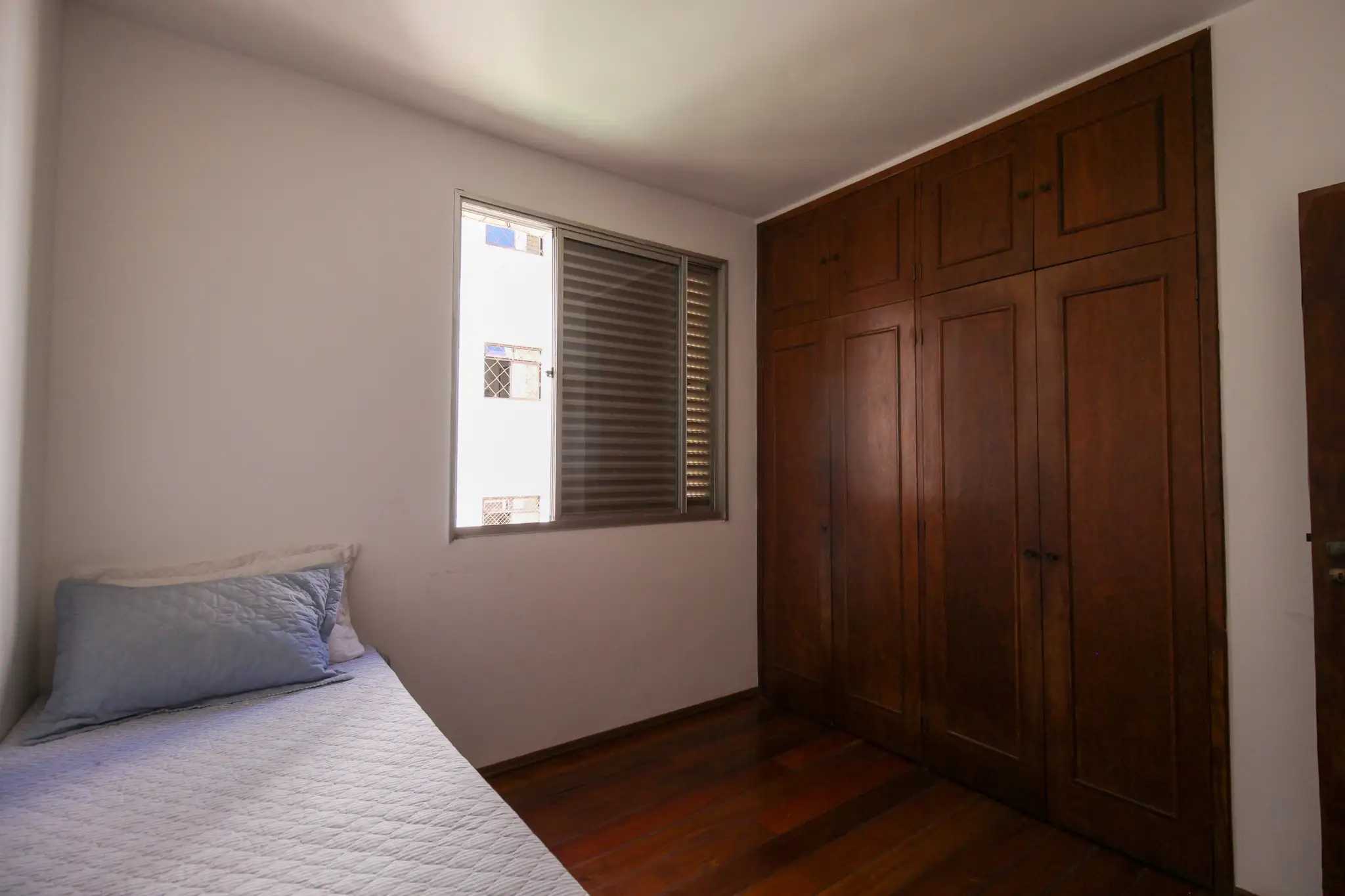 Apartamento à venda com 4 quartos, 170m² - Foto 8