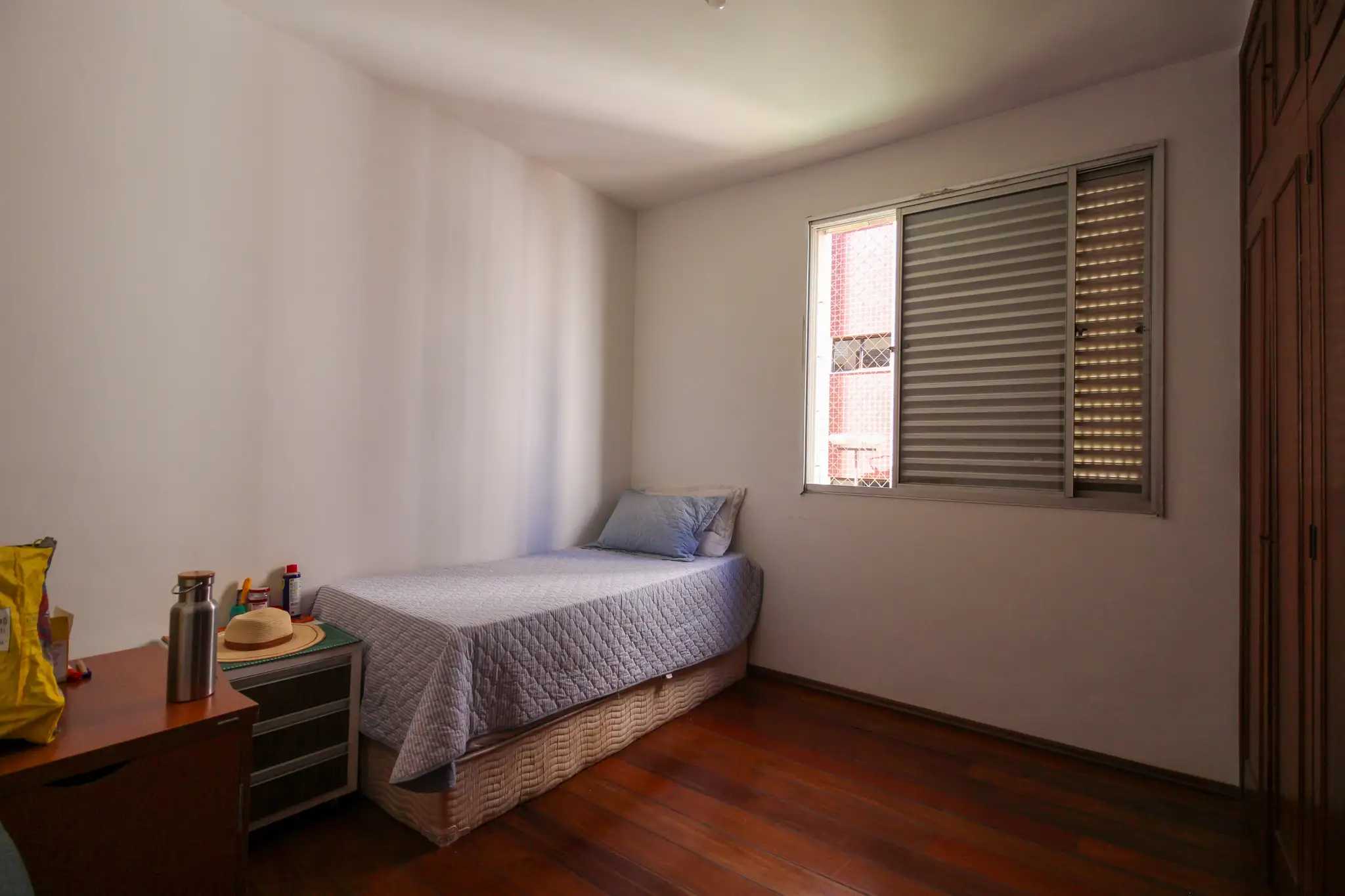 Apartamento à venda com 4 quartos, 170m² - Foto 6