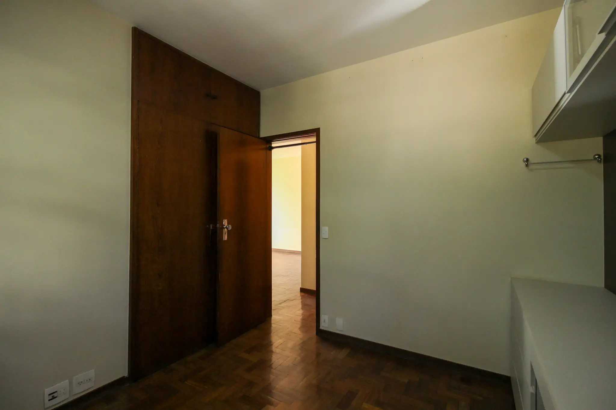 Apartamento à venda com 4 quartos, 190m² - Foto 8