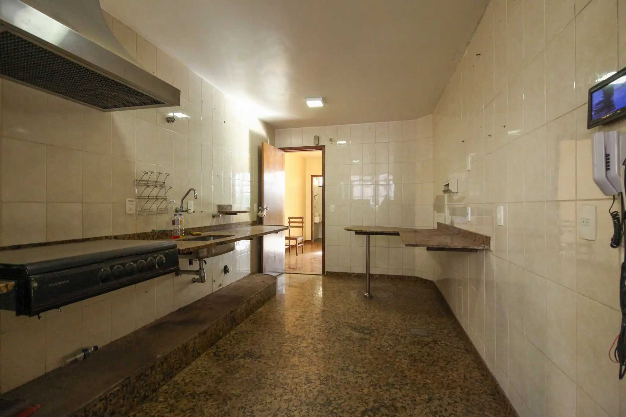 Apartamento à venda com 4 quartos, 190m² - Foto 22