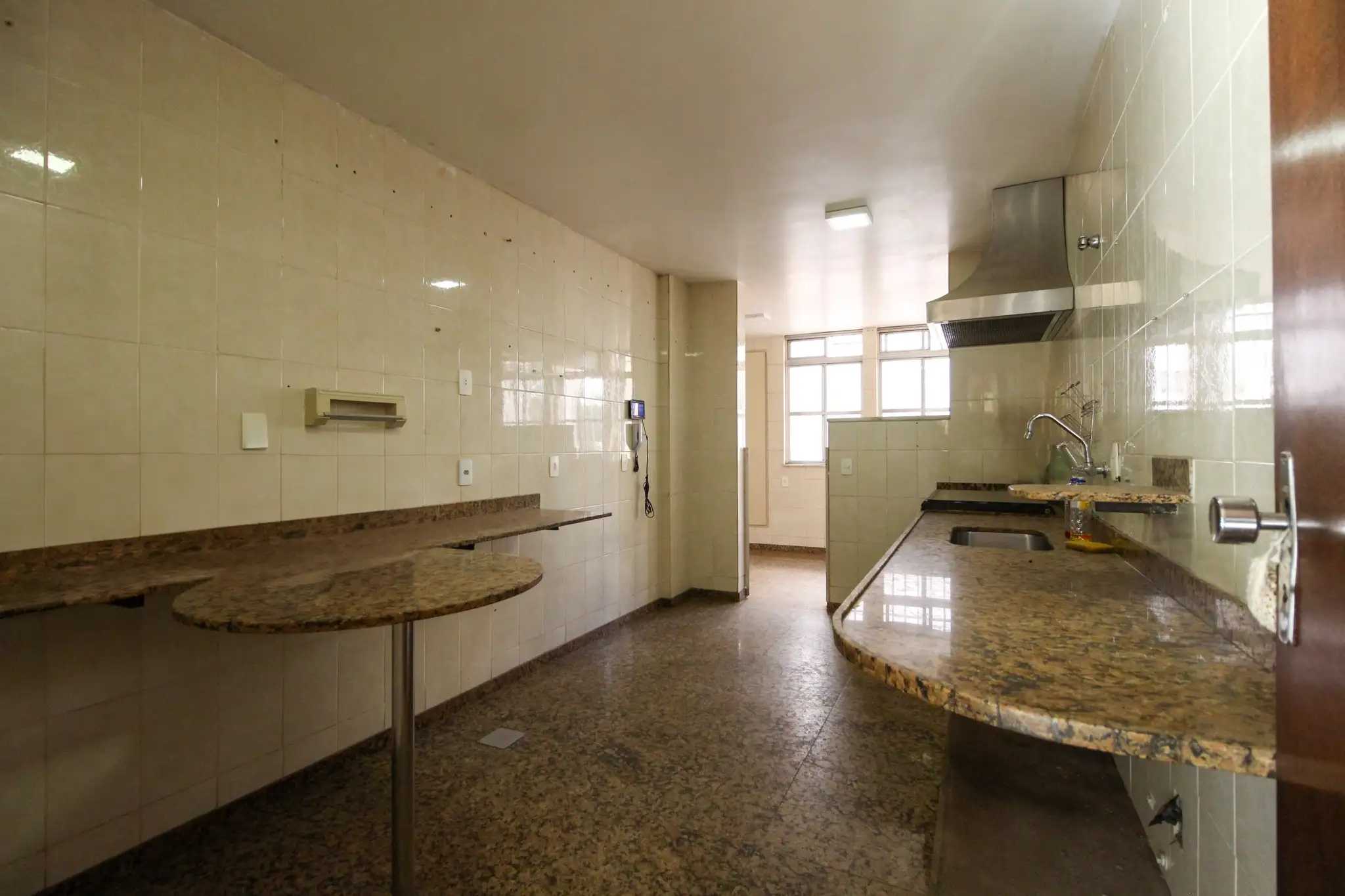 Apartamento à venda com 4 quartos, 190m² - Foto 21