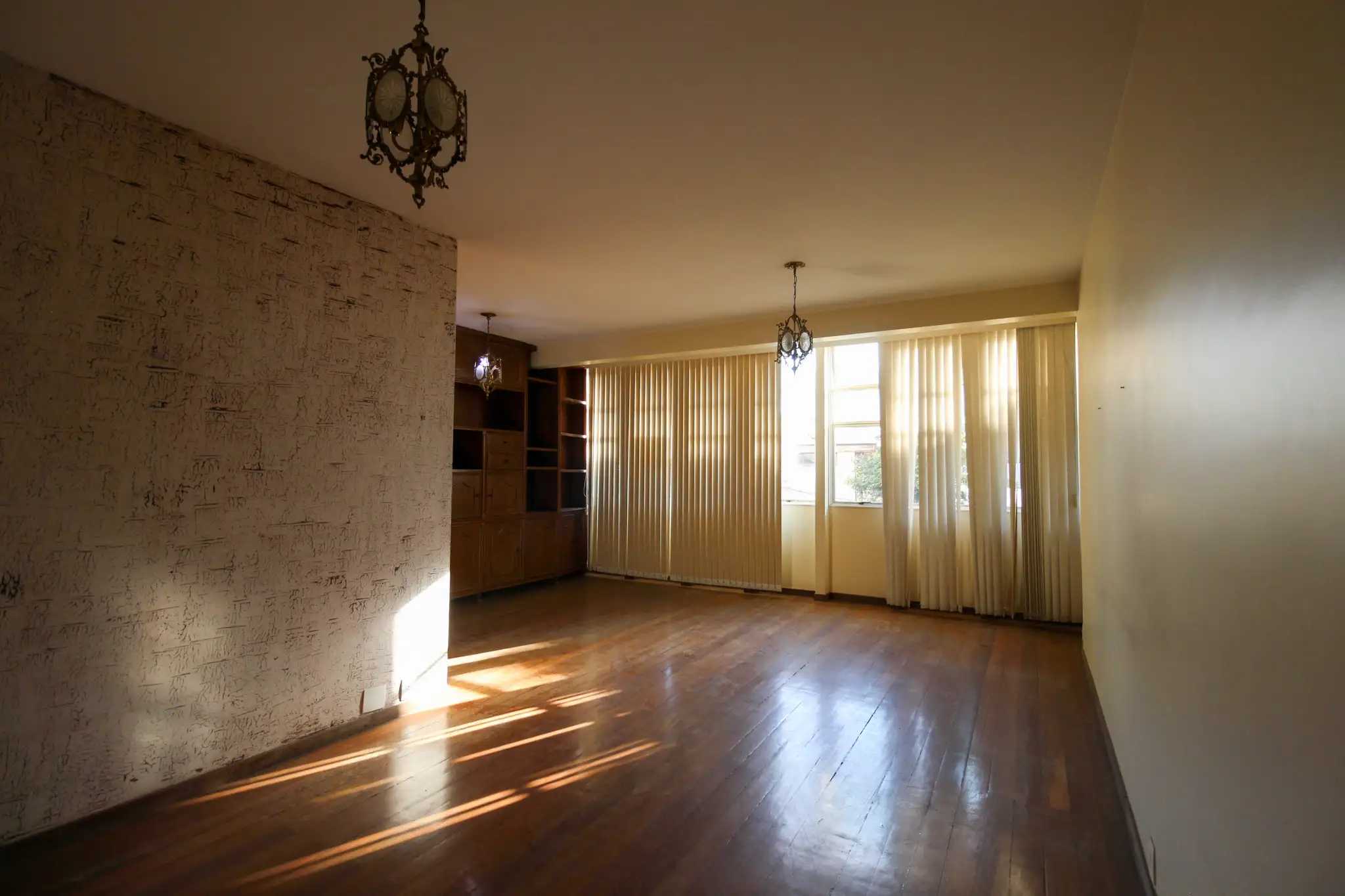 Apartamento à venda com 4 quartos, 190m² - Foto 4