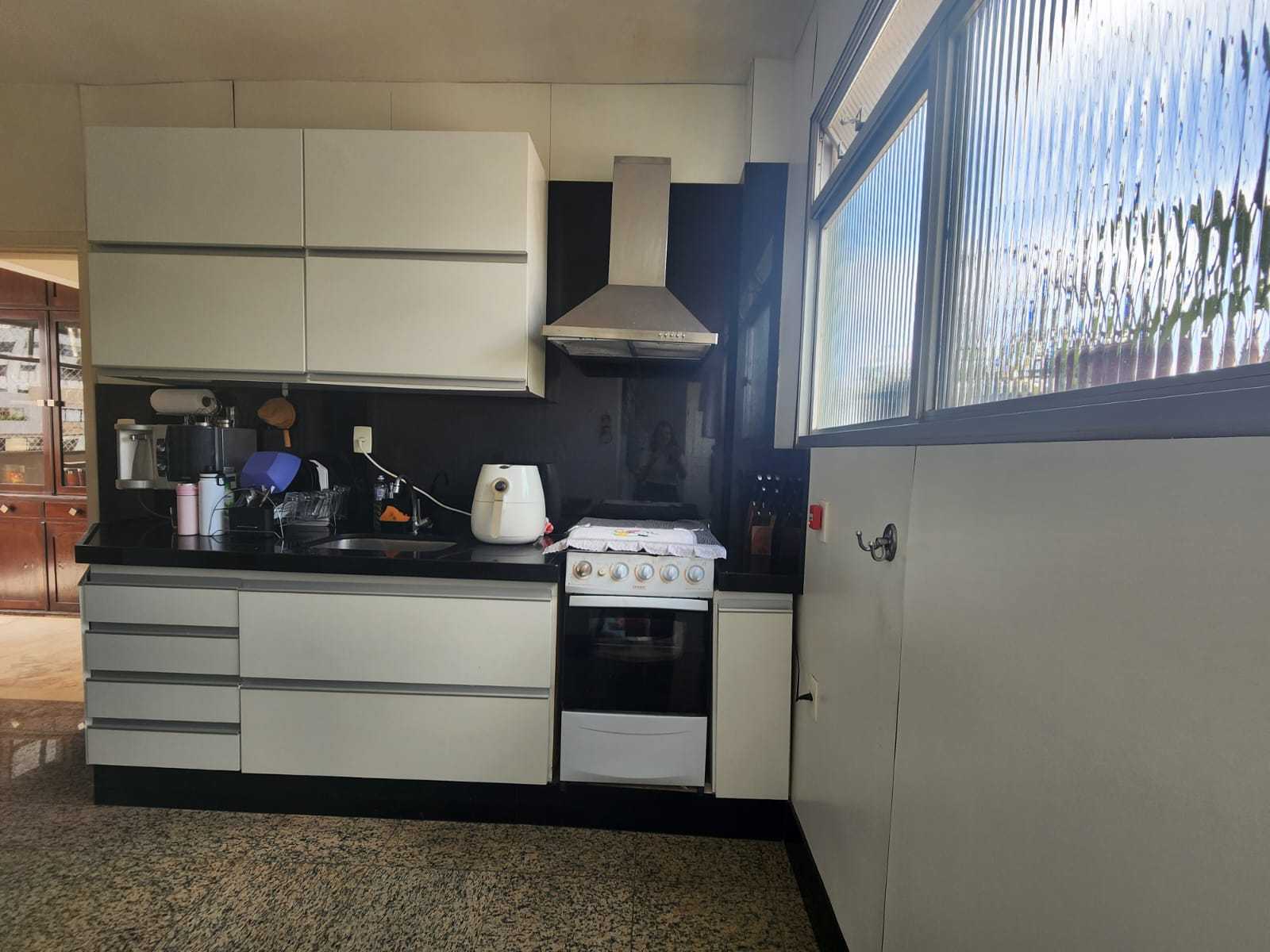 Apartamento à venda com 4 quartos, 131m² - Foto 10