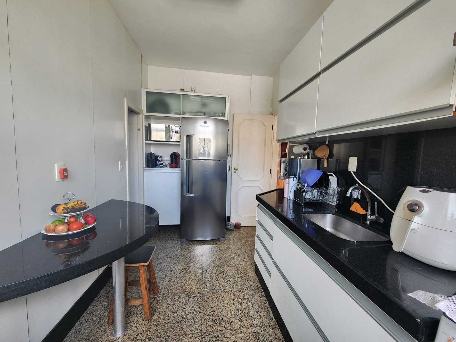 Apartamento à venda com 4 quartos, 131m² - Foto 9