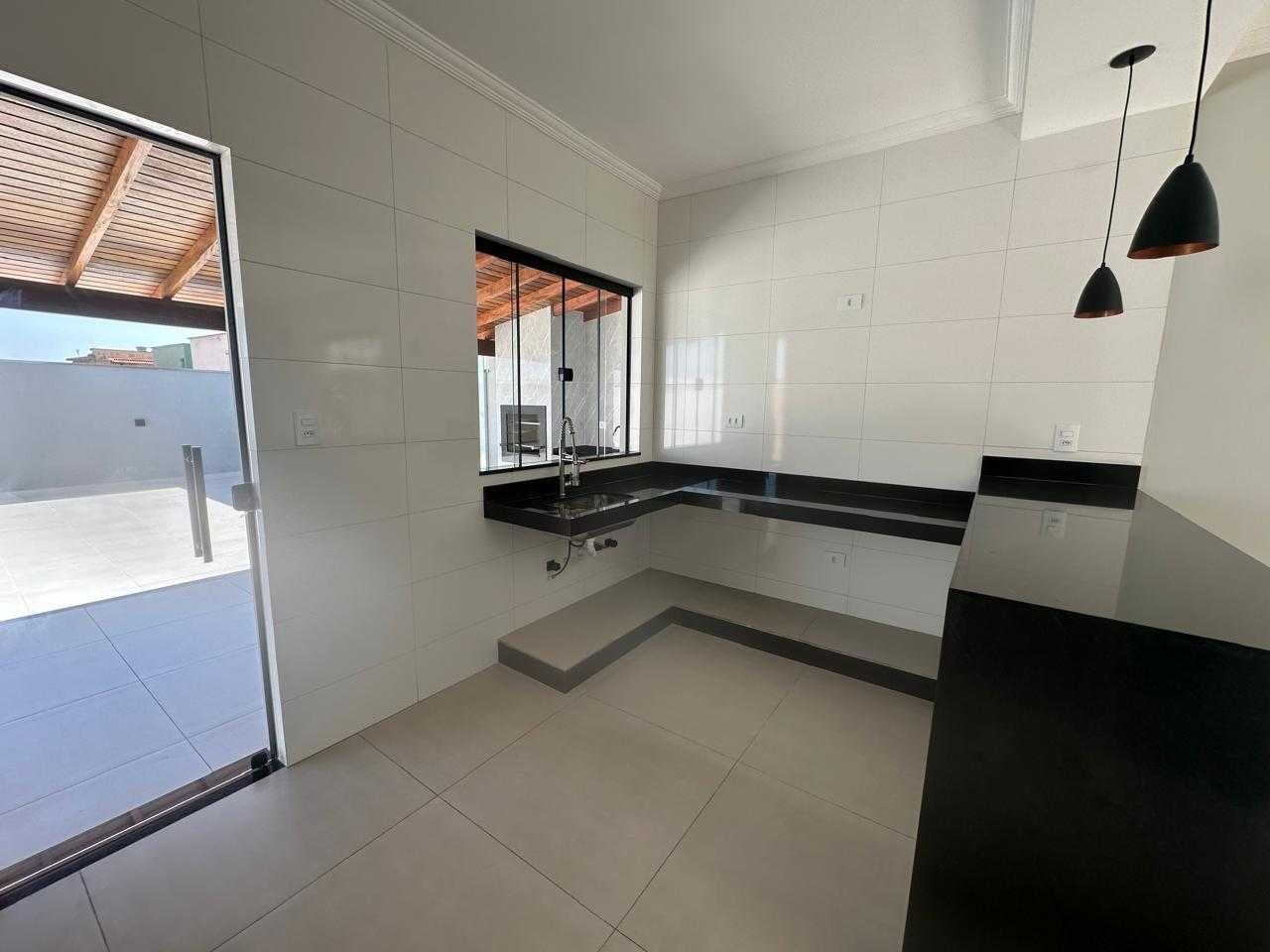 Casa à venda com 3 quartos, 150m² - Foto 14