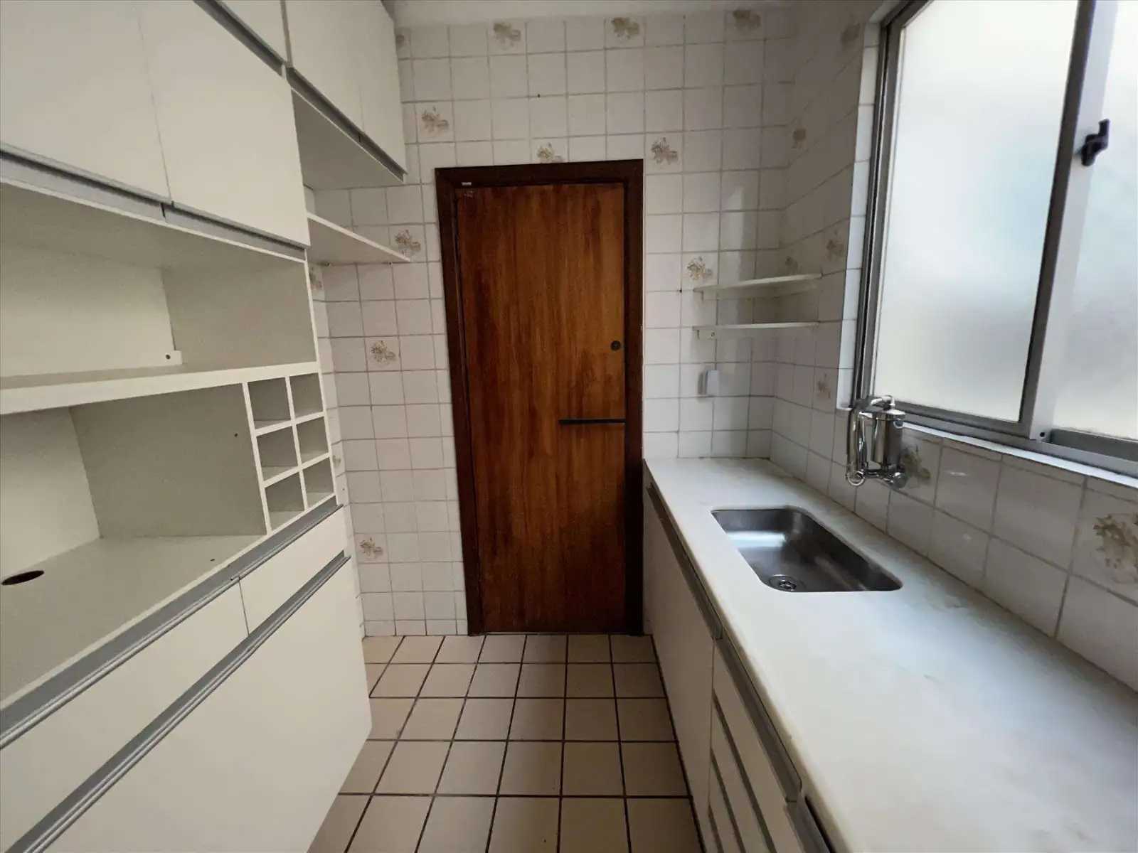 Apartamento à venda com 3 quartos, 135m² - Foto 17