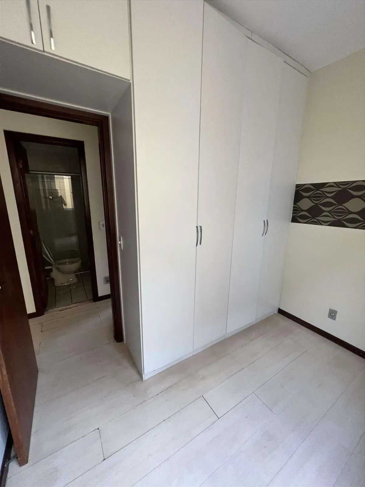 Apartamento à venda com 3 quartos, 135m² - Foto 9