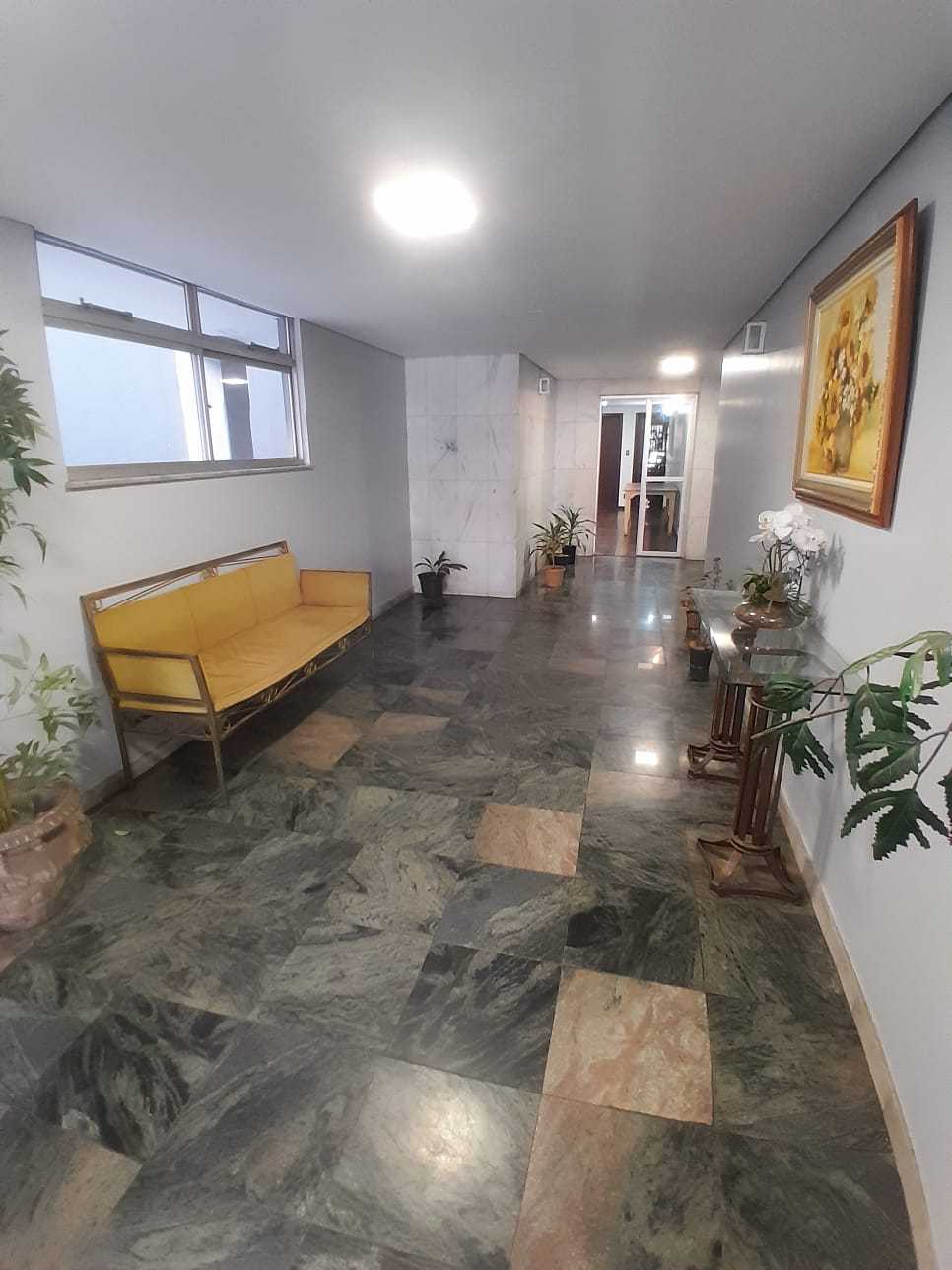 Apartamento à venda com 3 quartos, 100m² - Foto 1