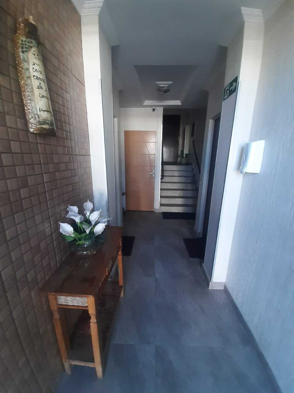 Apartamento à venda com 3 quartos, 72m² - Foto 2