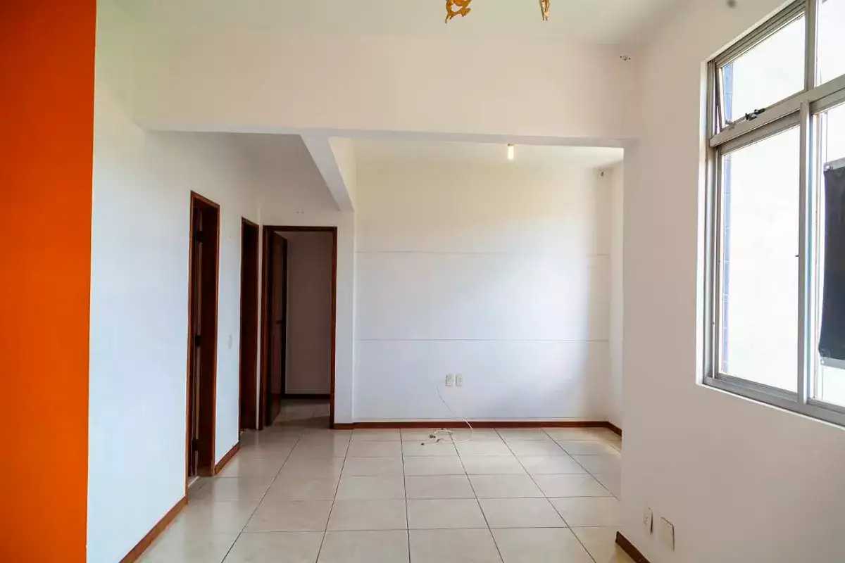 Apartamento à venda com 2 quartos, 85m² - Foto 3