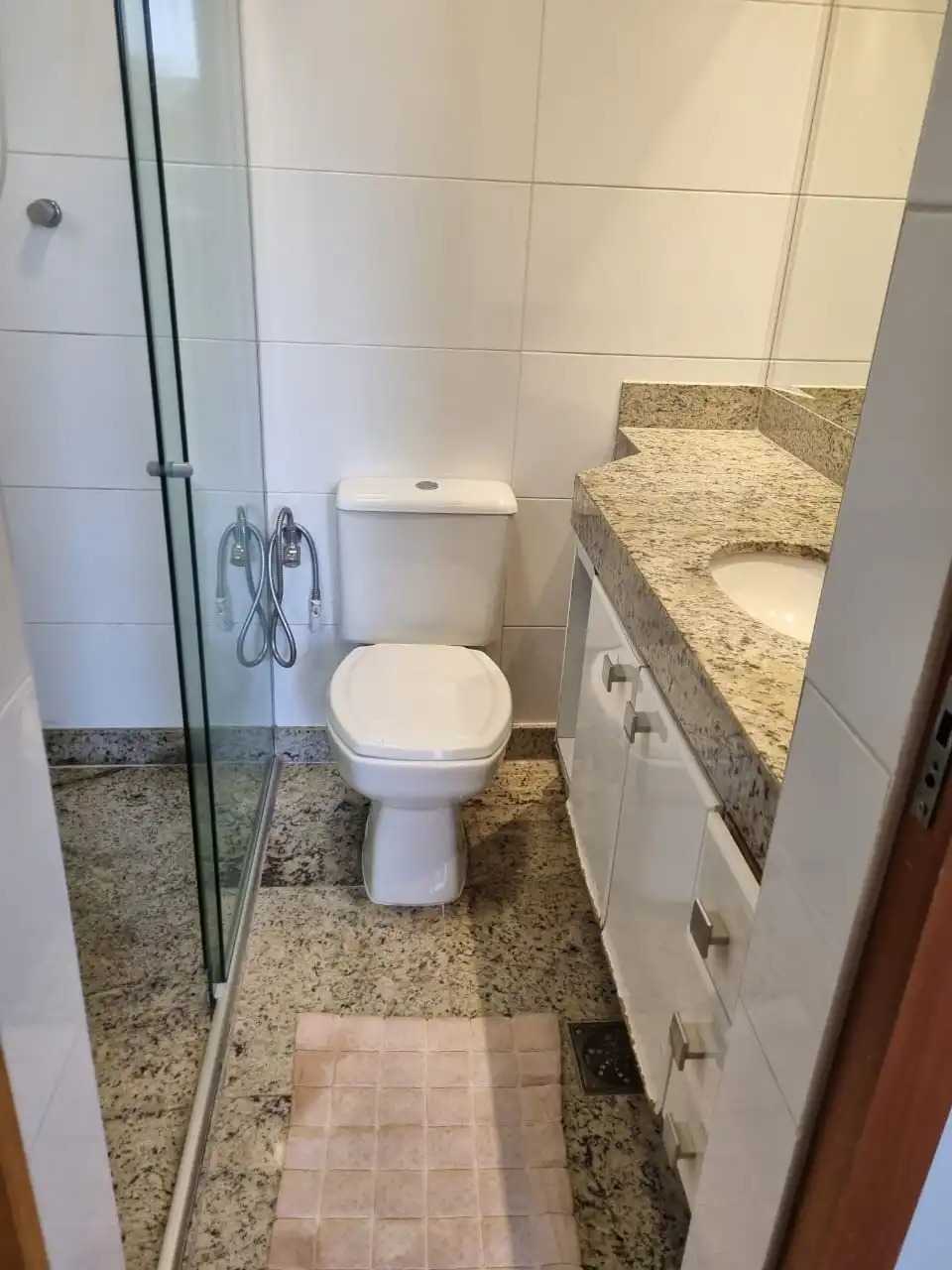 Apartamento à venda com 3 quartos, 86m² - Foto 2