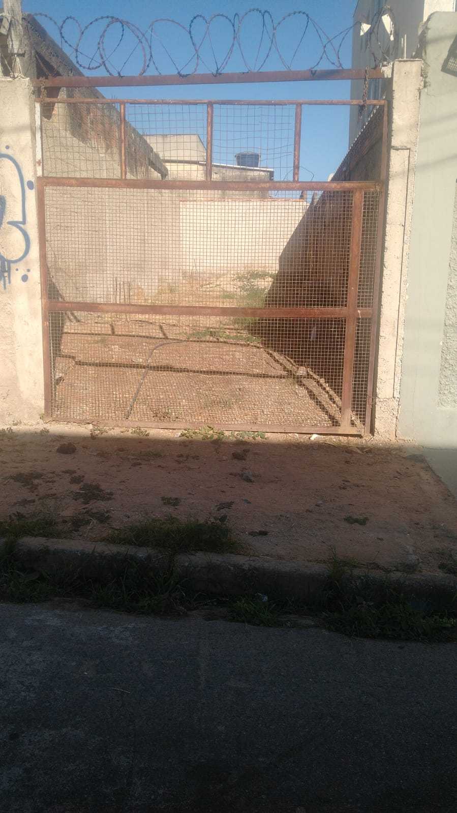 Terreno à venda, 60m² - Foto 1