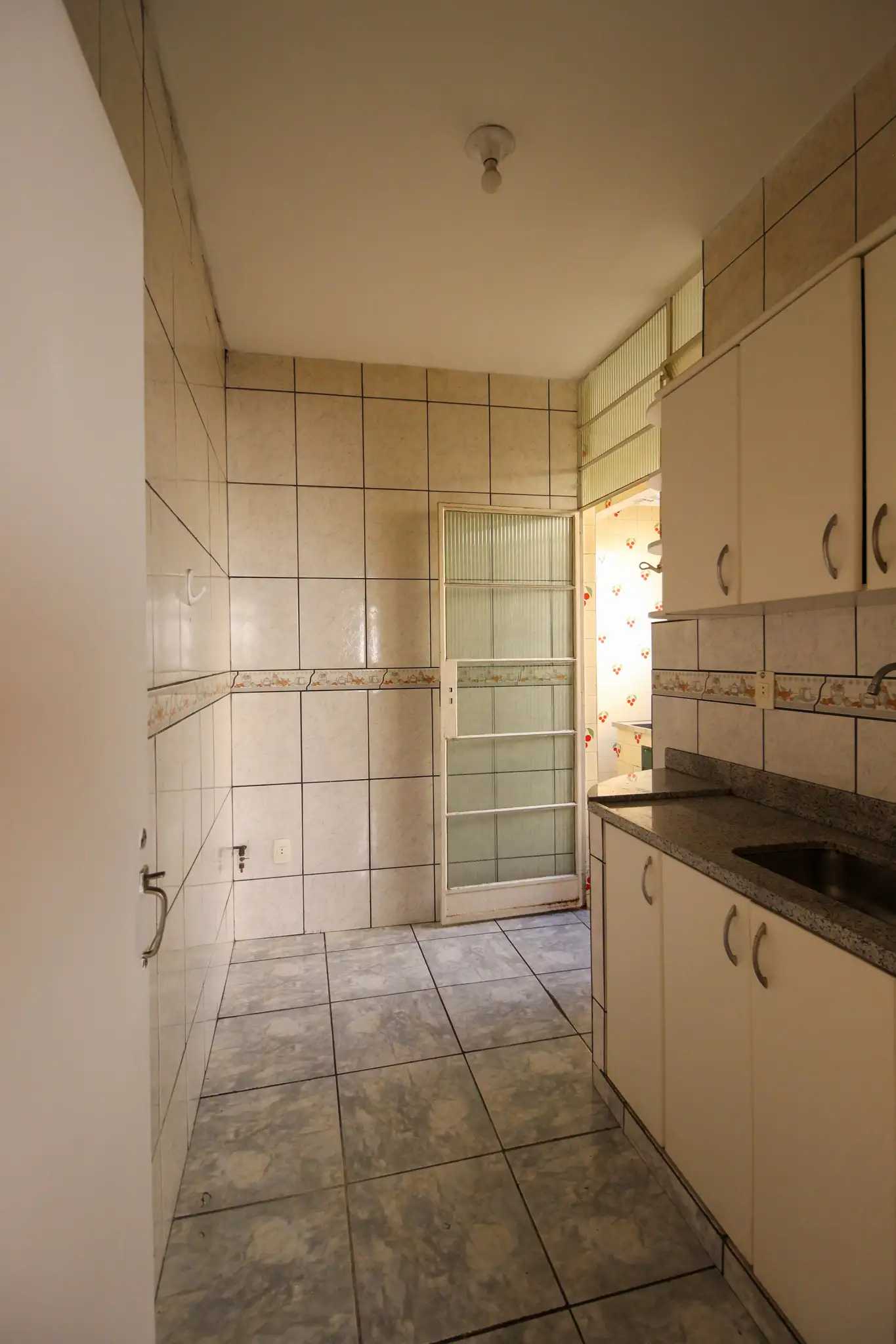 Apartamento à venda com 3 quartos, 95m² - Foto 17