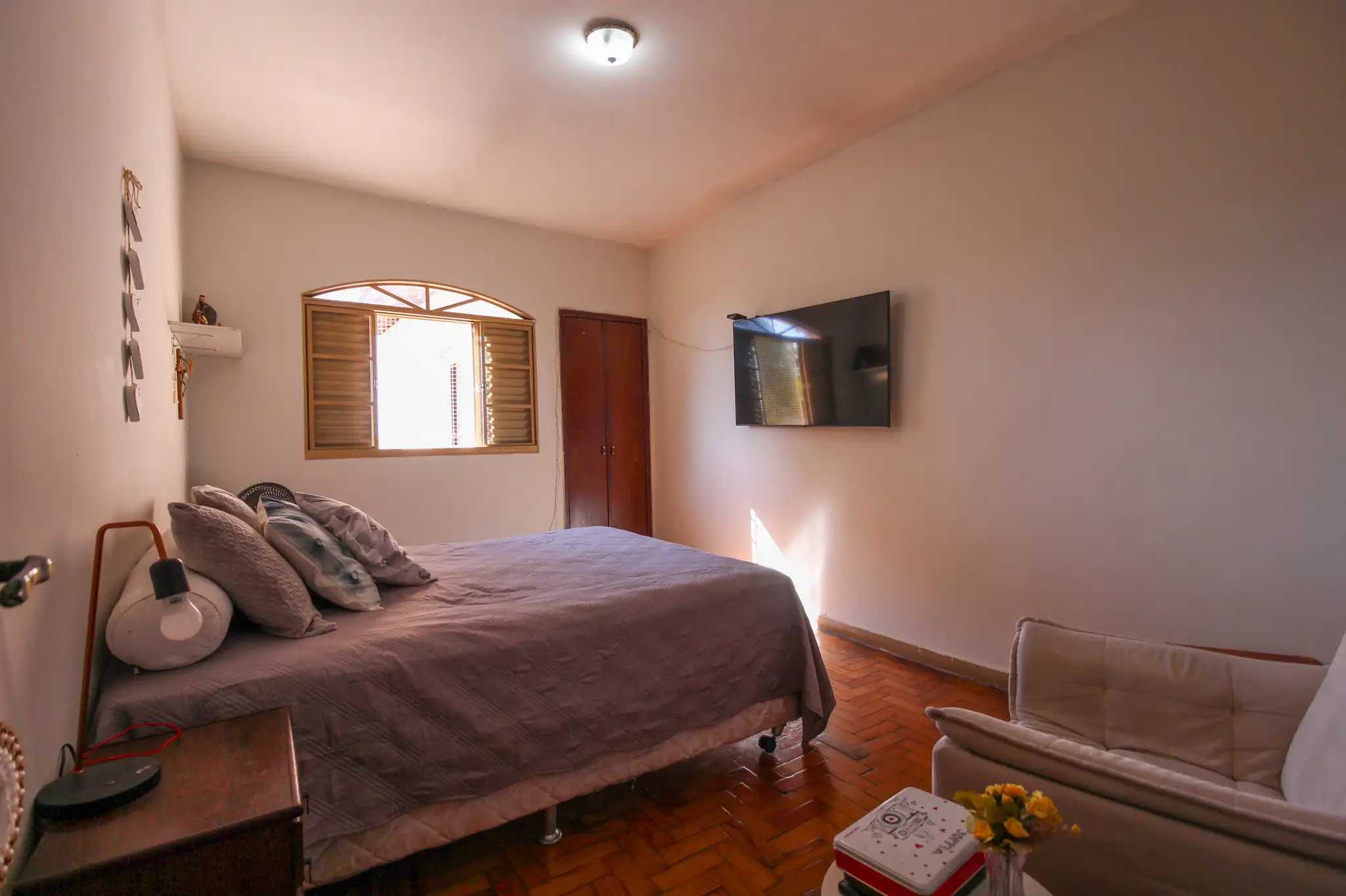 Casa à venda com 4 quartos, 185m² - Foto 8