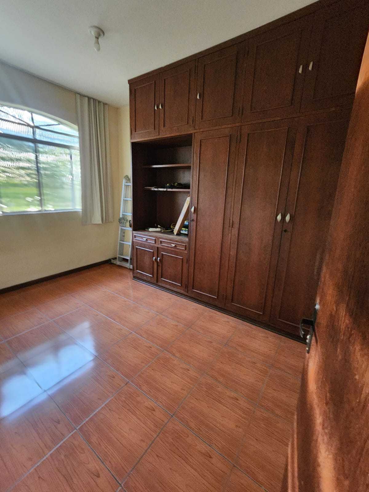 Casa à venda com 7 quartos, 314m² - Foto 12