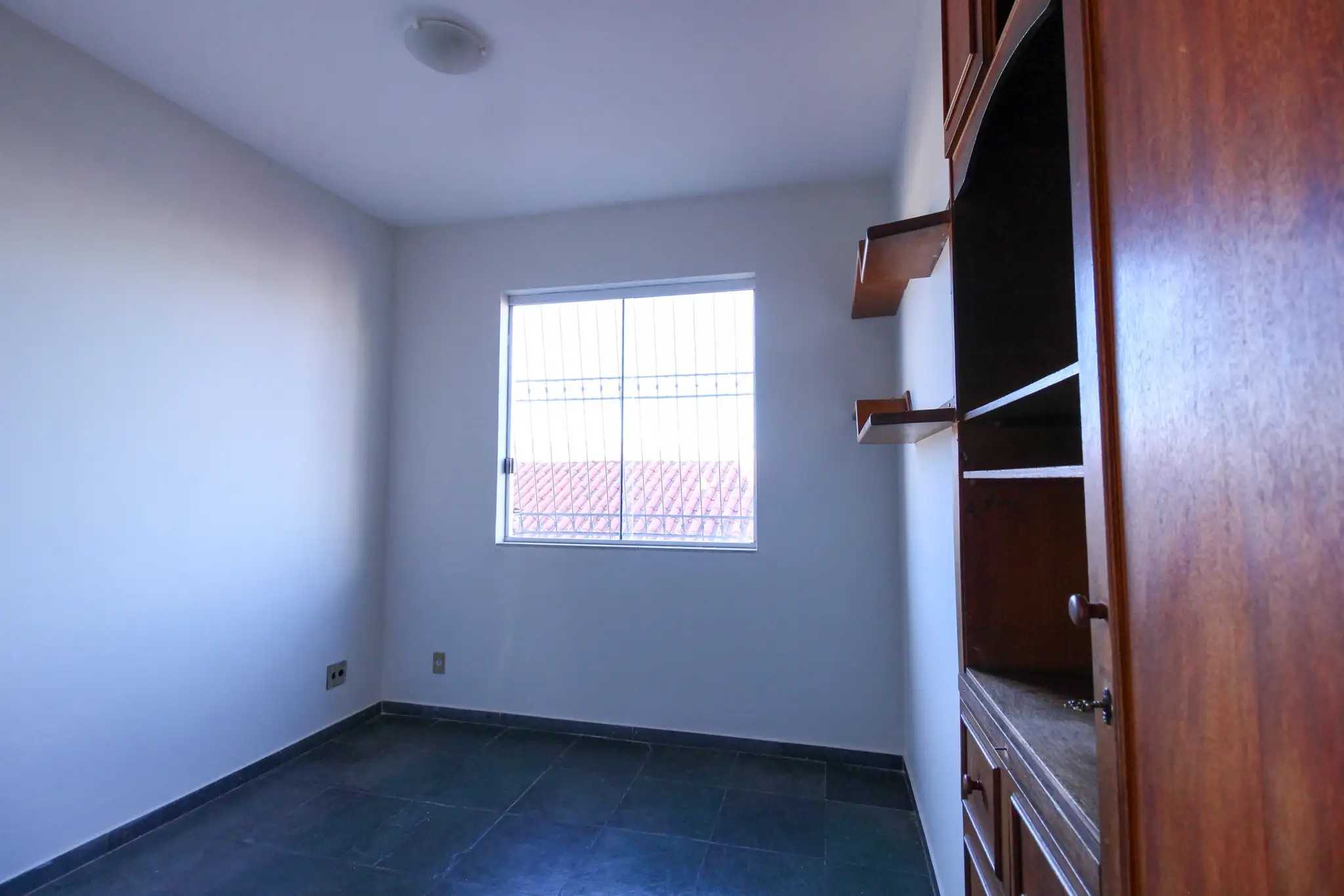 Apartamento à venda com 3 quartos, 96m² - Foto 7