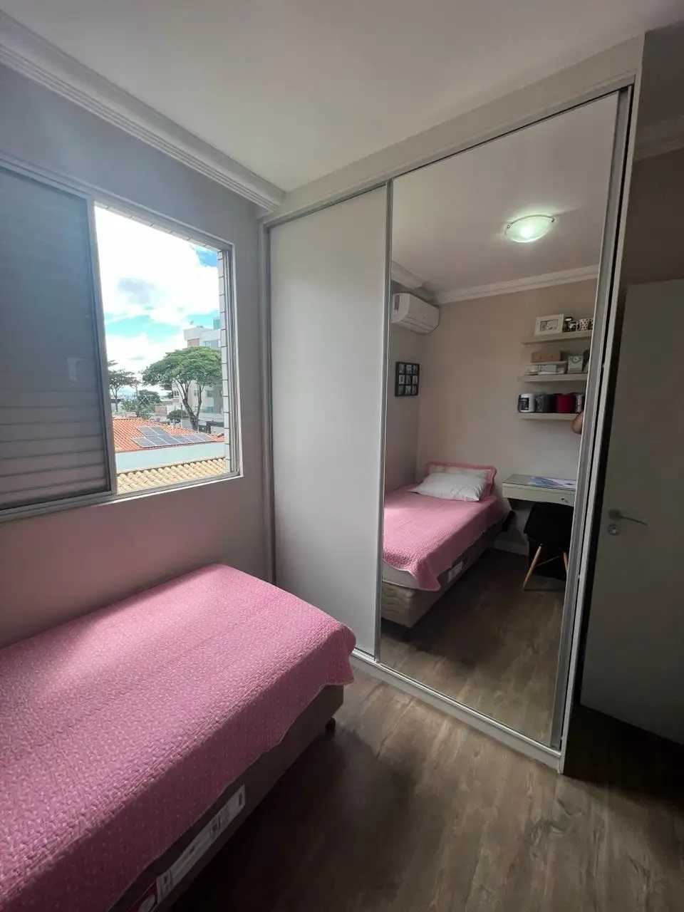 Apartamento à venda com 3 quartos, 121m² - Foto 9