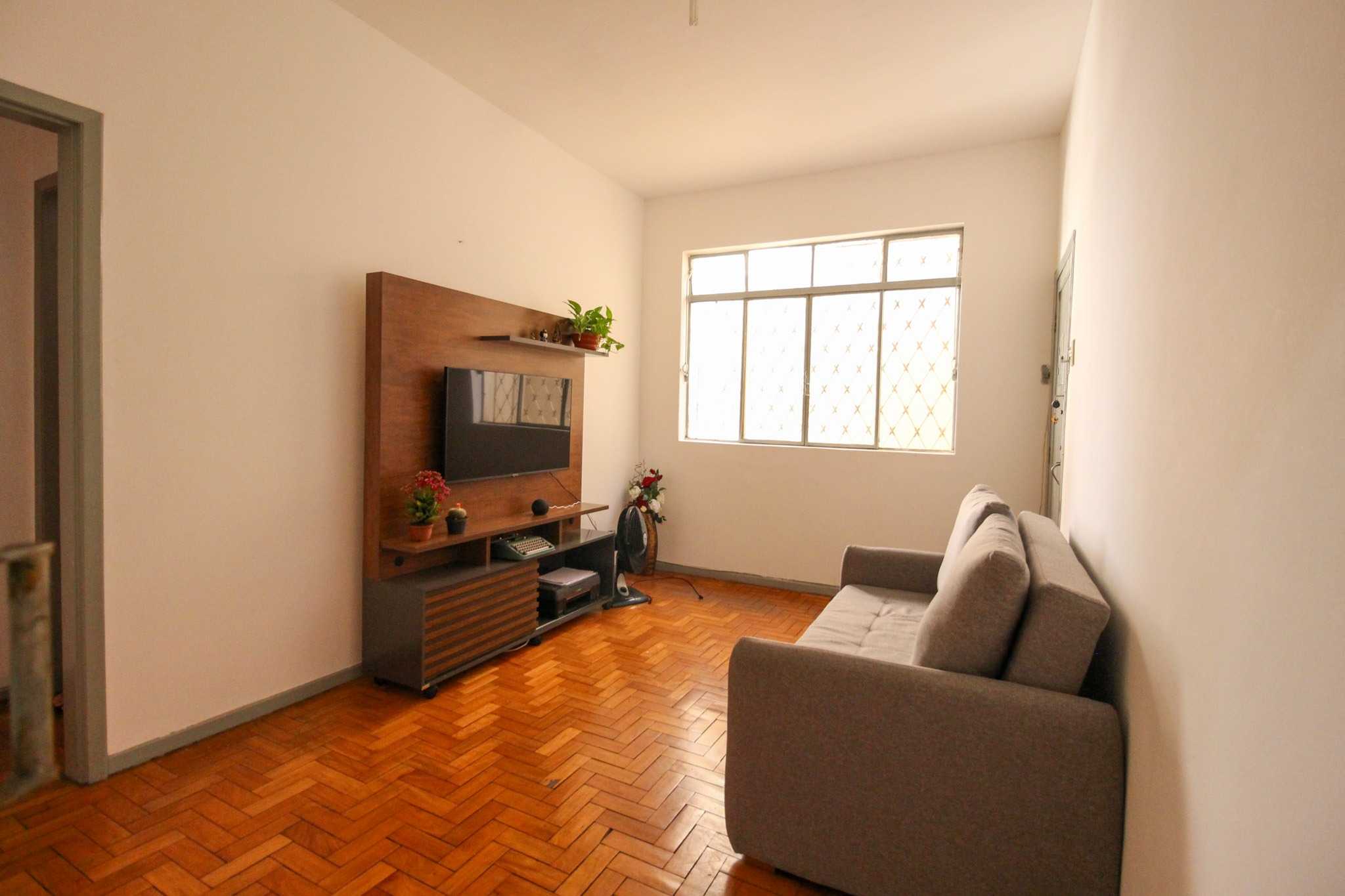 Apartamento à venda com 2 quartos, 75m² - Foto 1