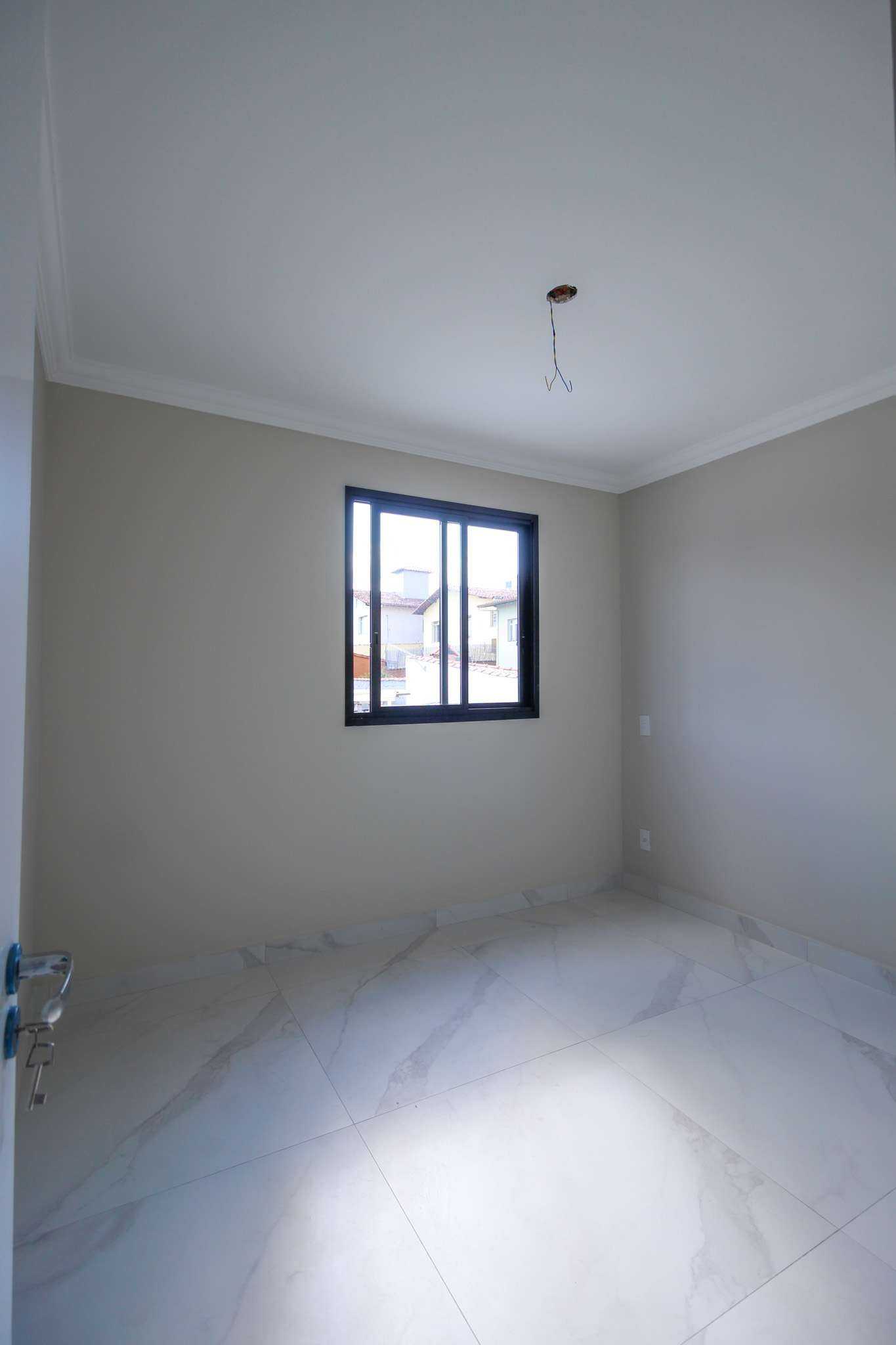 Apartamento à venda com 2 quartos, 65m² - Foto 3