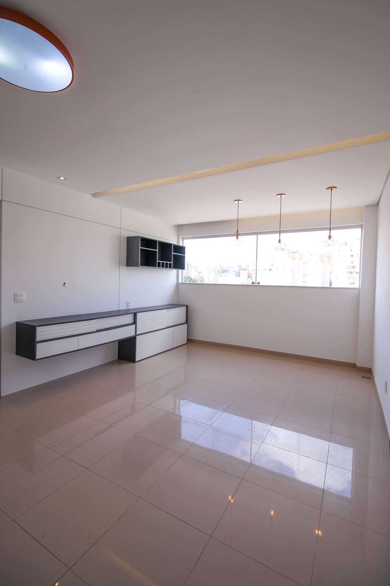 Apartamento à venda com 3 quartos, 85m² - Foto 2