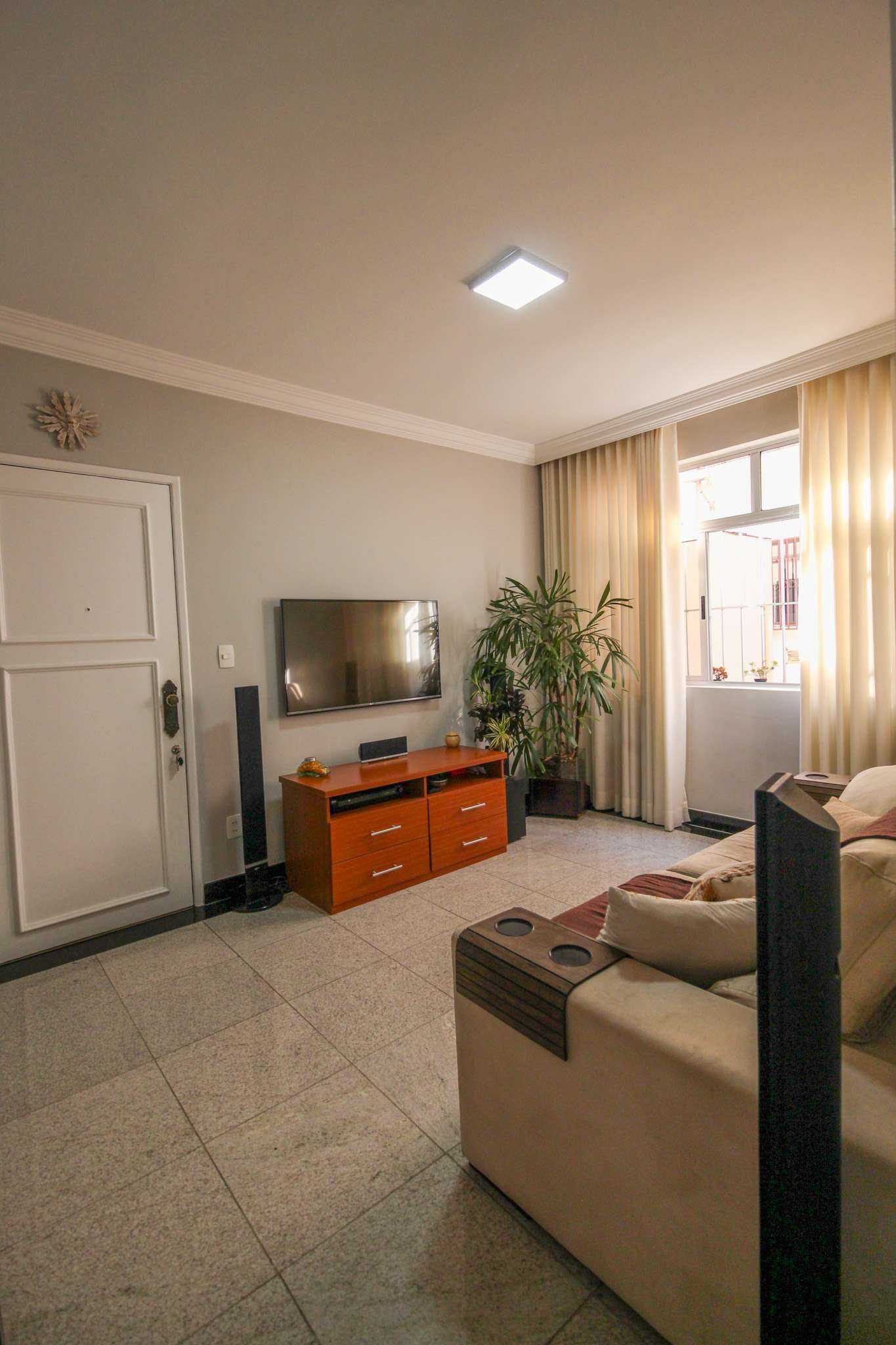 Apartamento à venda com 3 quartos, 82m² - Foto 1