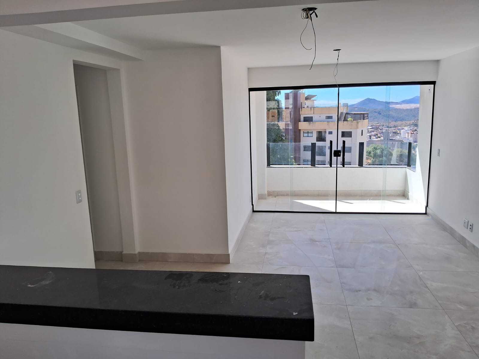 Apartamento à venda com 3 quartos, 77m² - Foto 1