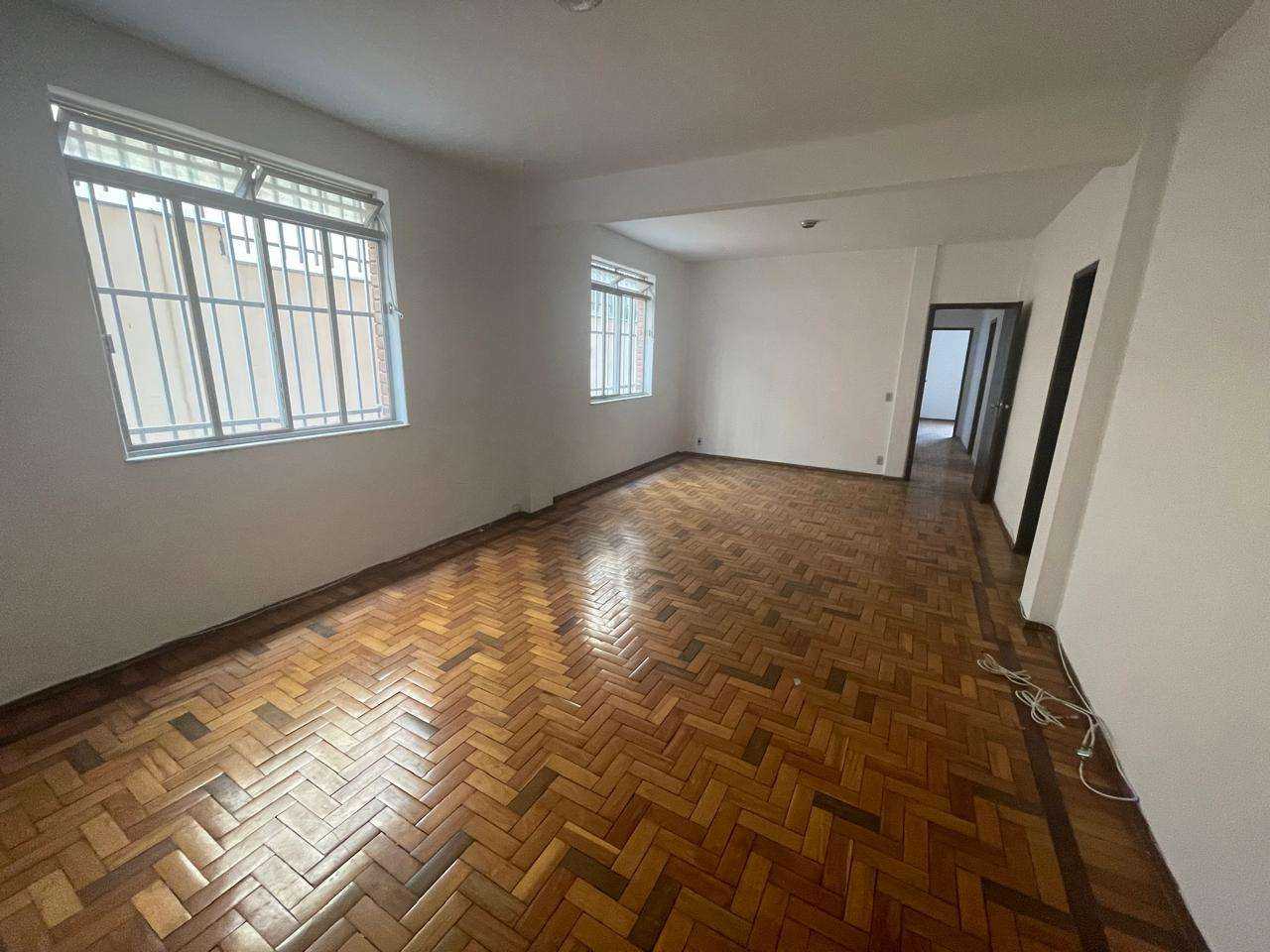 Apartamento à venda com 4 quartos, 150m² - Foto 2