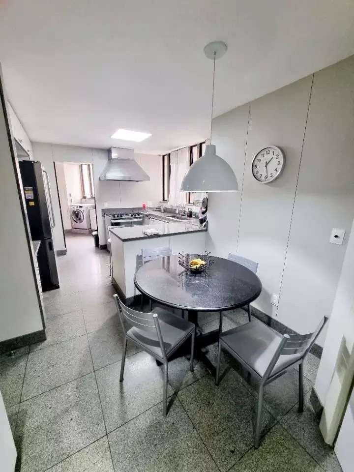 Apartamento à venda com 4 quartos, 230m² - Foto 19