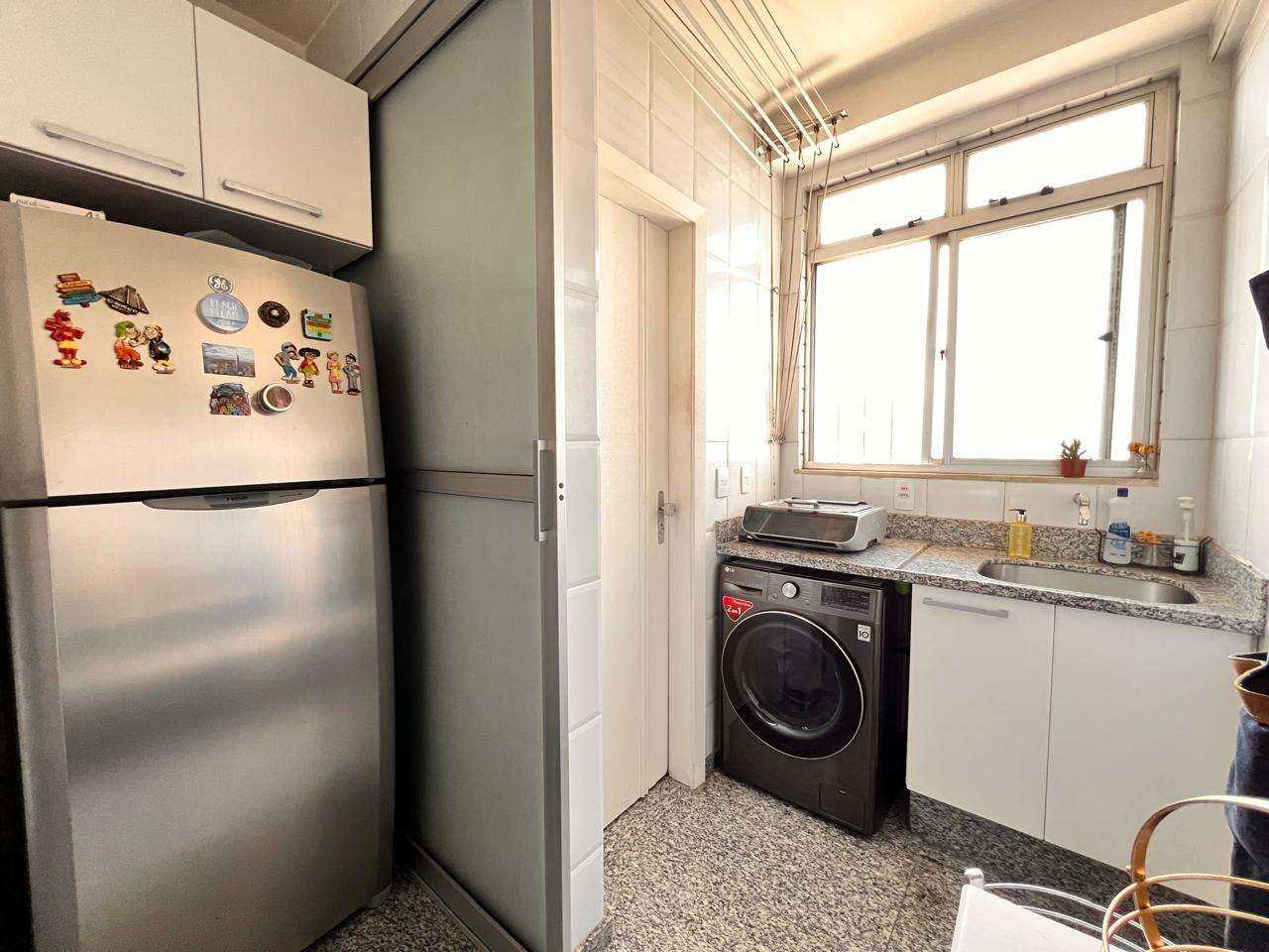 Apartamento à venda com 2 quartos, 75m² - Foto 4