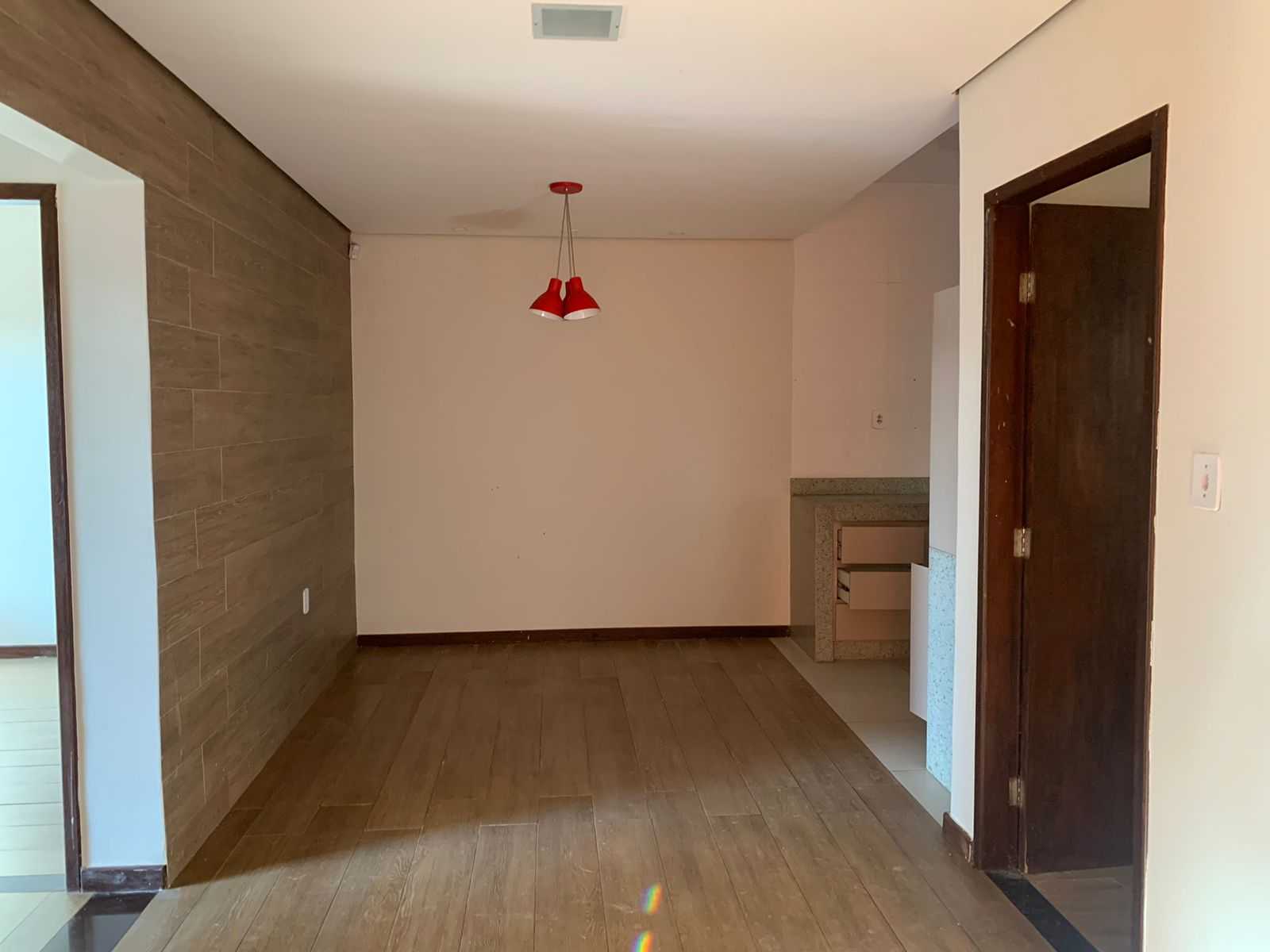 Casa à venda com 3 quartos, 110000m² - Foto 9