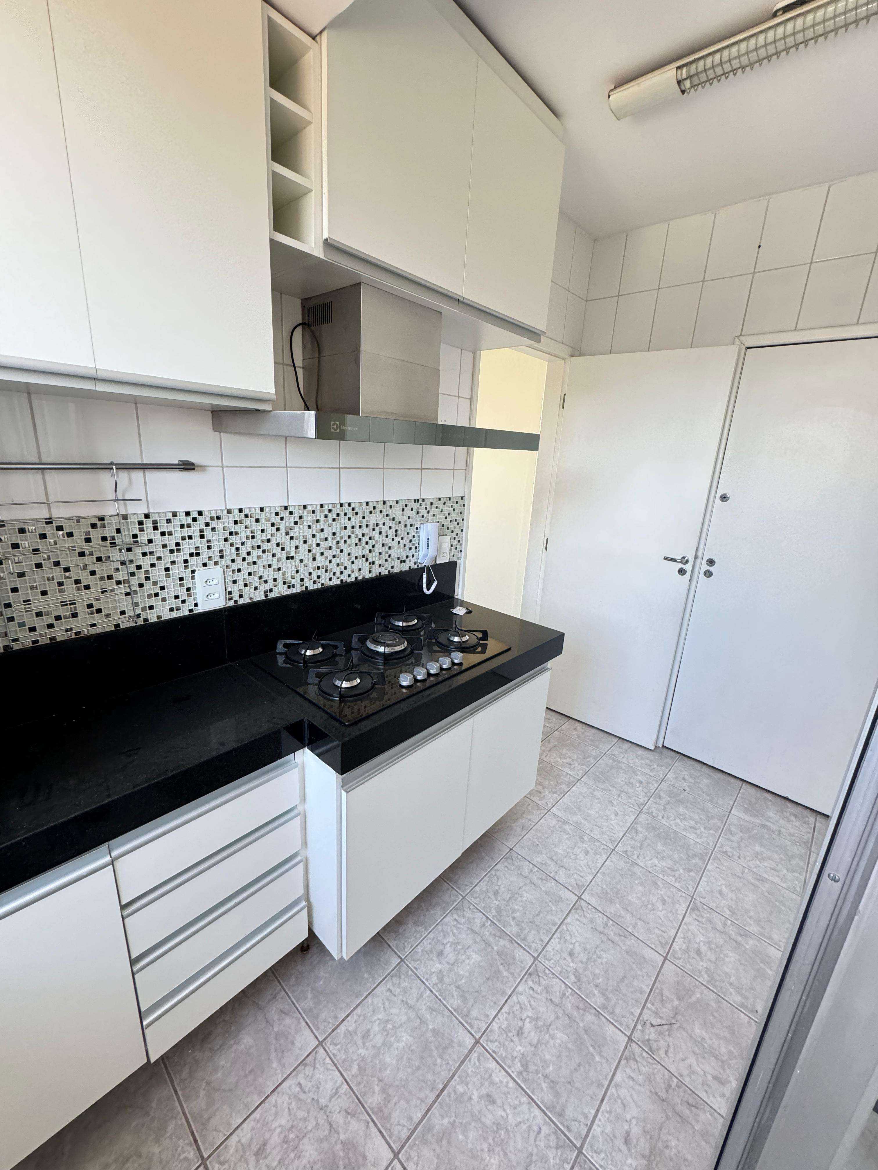 Apartamento à venda com 3 quartos, 75m² - Foto 13