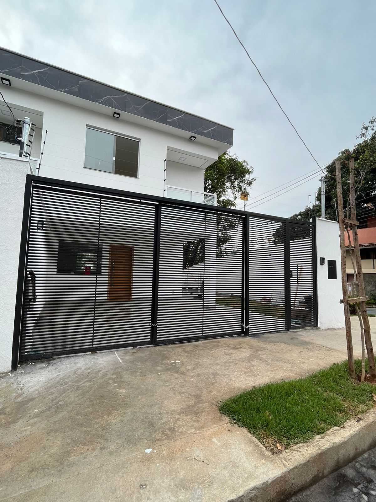 Casa à venda com 3 quartos, 92m² - Foto 4