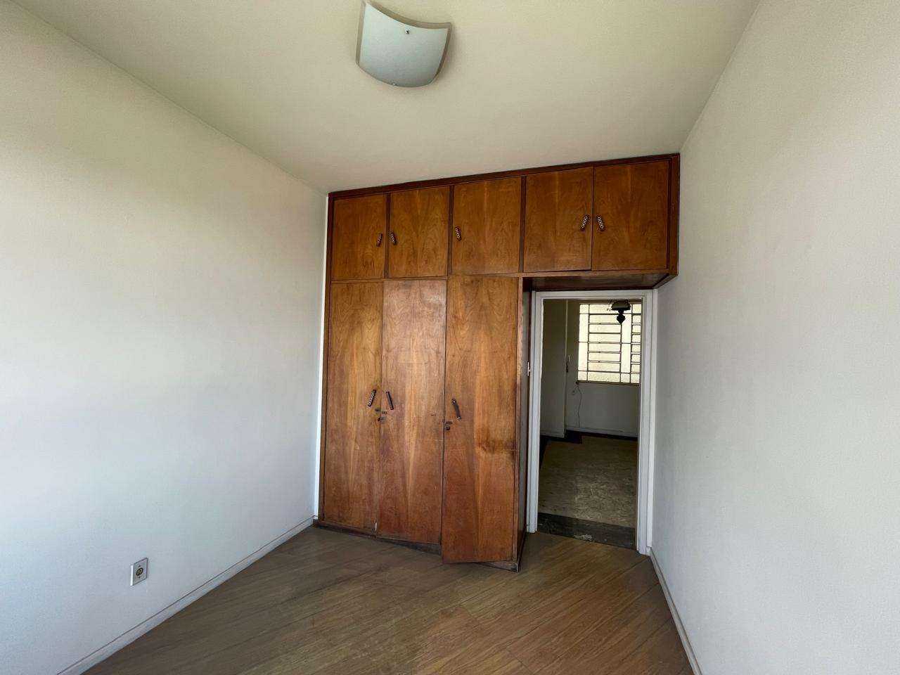 Apartamento à venda com 3 quartos, 128m² - Foto 1