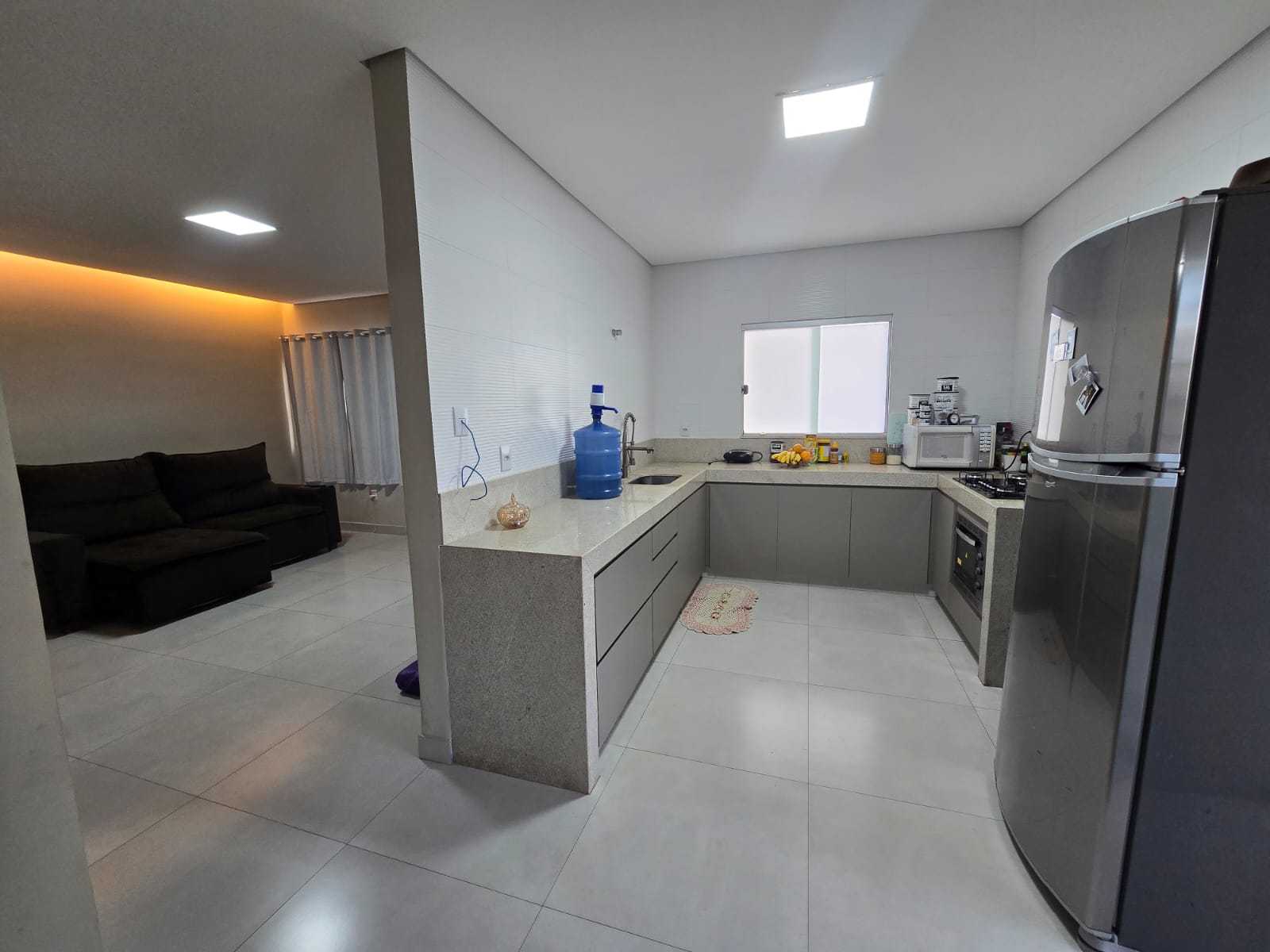 Prédio Inteiro à venda com 3 quartos, 300m² - Foto 4