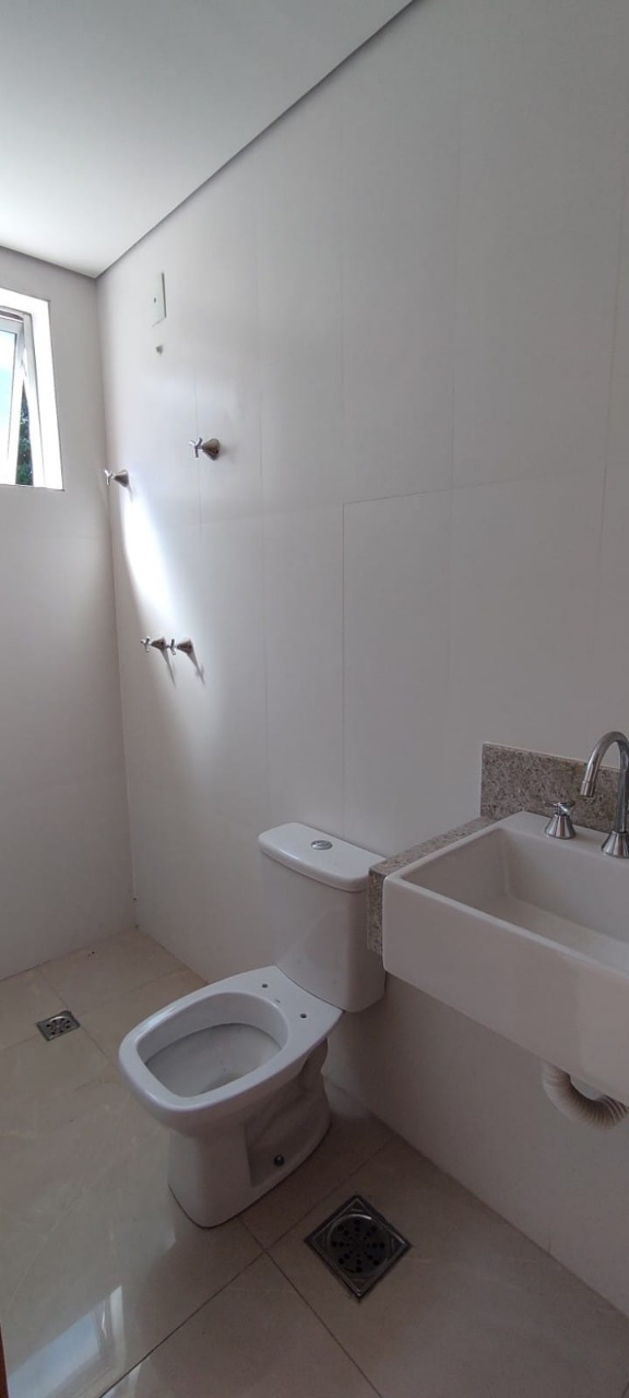 Apartamento à venda com 3 quartos, 202m² - Foto 4